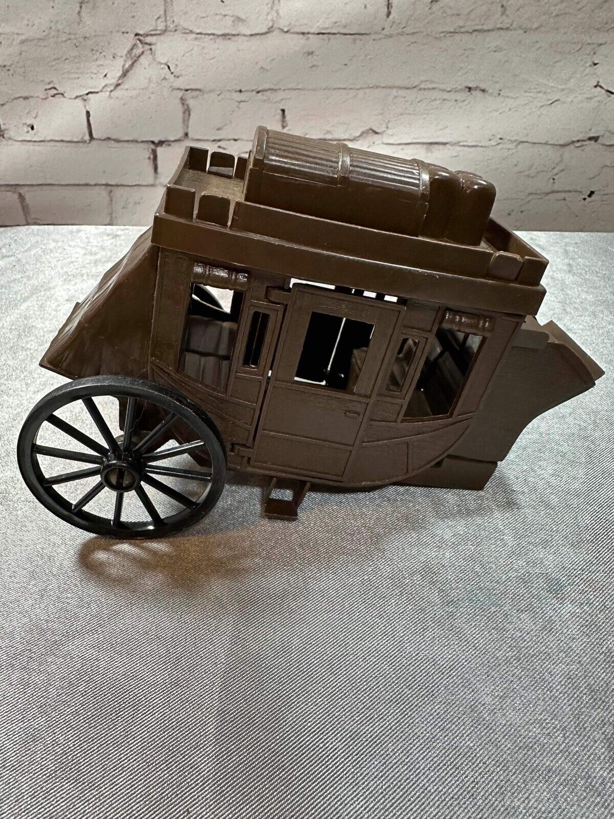 Vintage 70s Processed Plastic Wells Fargo Stagecoach No Hoarse’s or Driver VTY