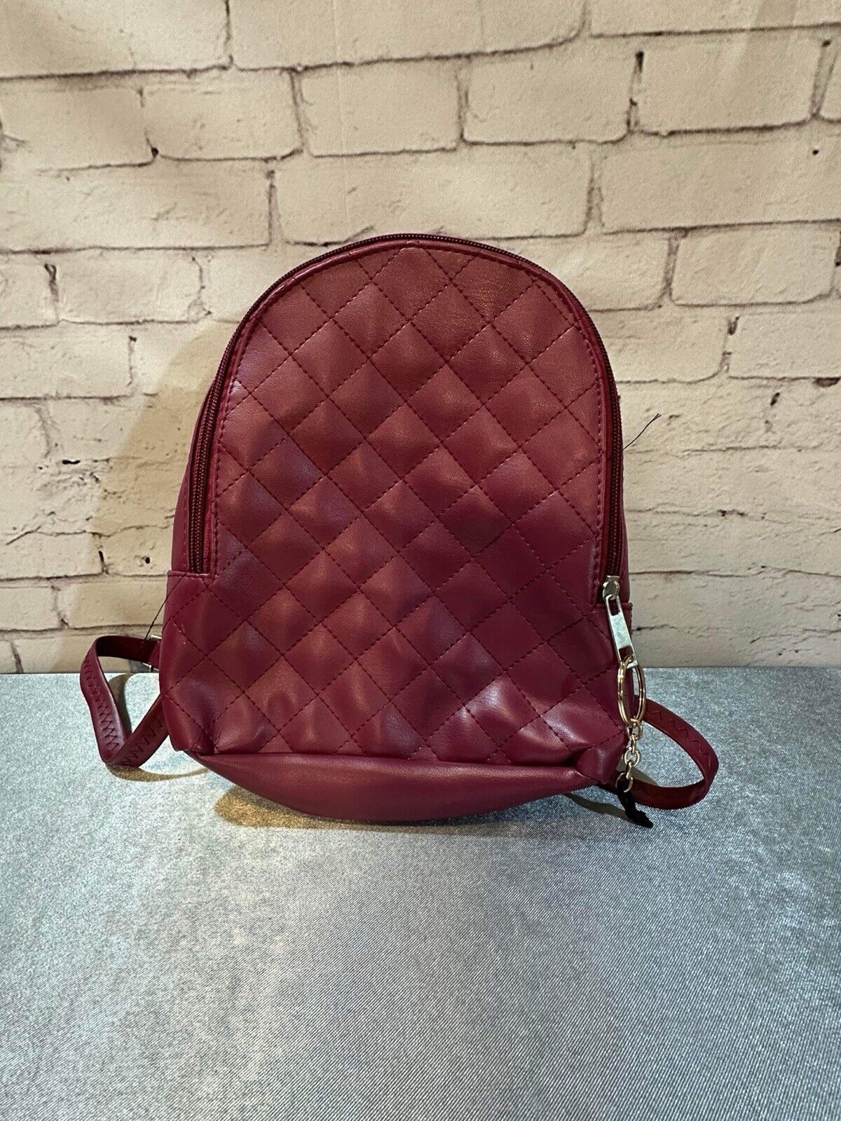 Forever 21 BurgundyFauxPatent Zip Quilted Backpack Handbag PreOwned WCLTH