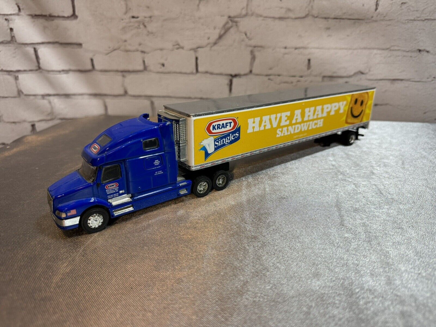 RARE Manufactured By SpeedCast Kraft Tractor Trailer Semi Replica VTY