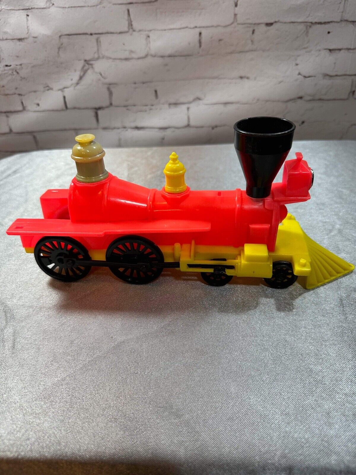 Vintage Tim-Mee Toys 7676/81 Red & Yellow Plastic Steam Engine Train Toy VTY002