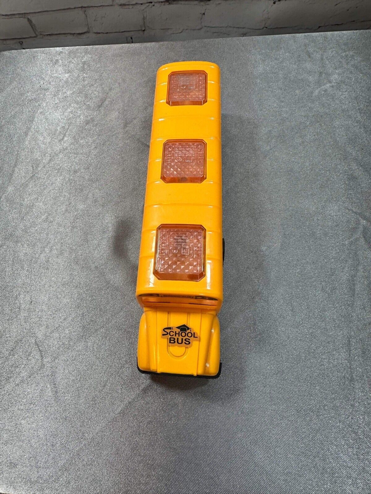 School Bus with Flashing LED Lights and Bus Sounds. Bump and Go Action VTY