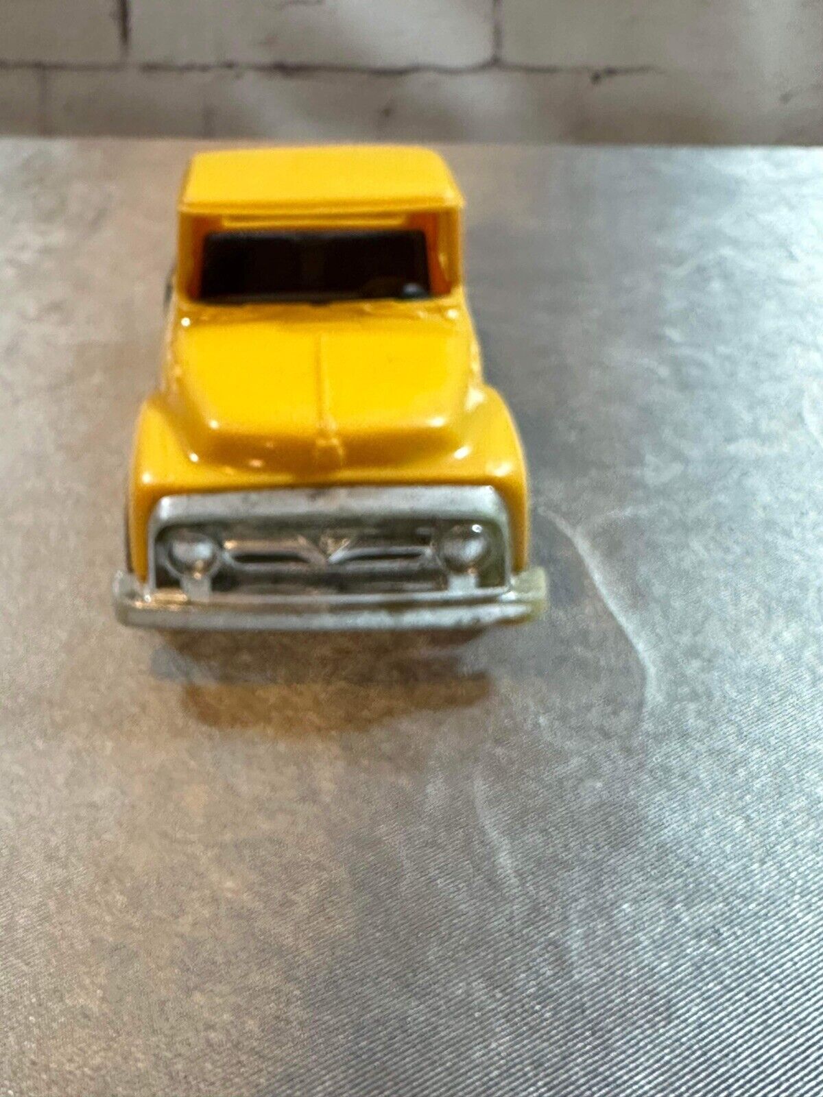 M2 Machines Ground Pounders 1956 Ford F-100 Pickup Truck Yellow Limited VTY