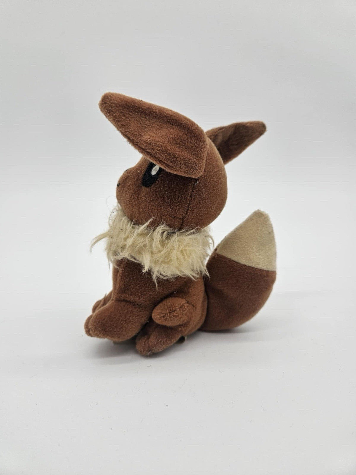 6in Eevee Plush| 1998 | Pokemon Hasbro Nintendo Game Freak Creatures