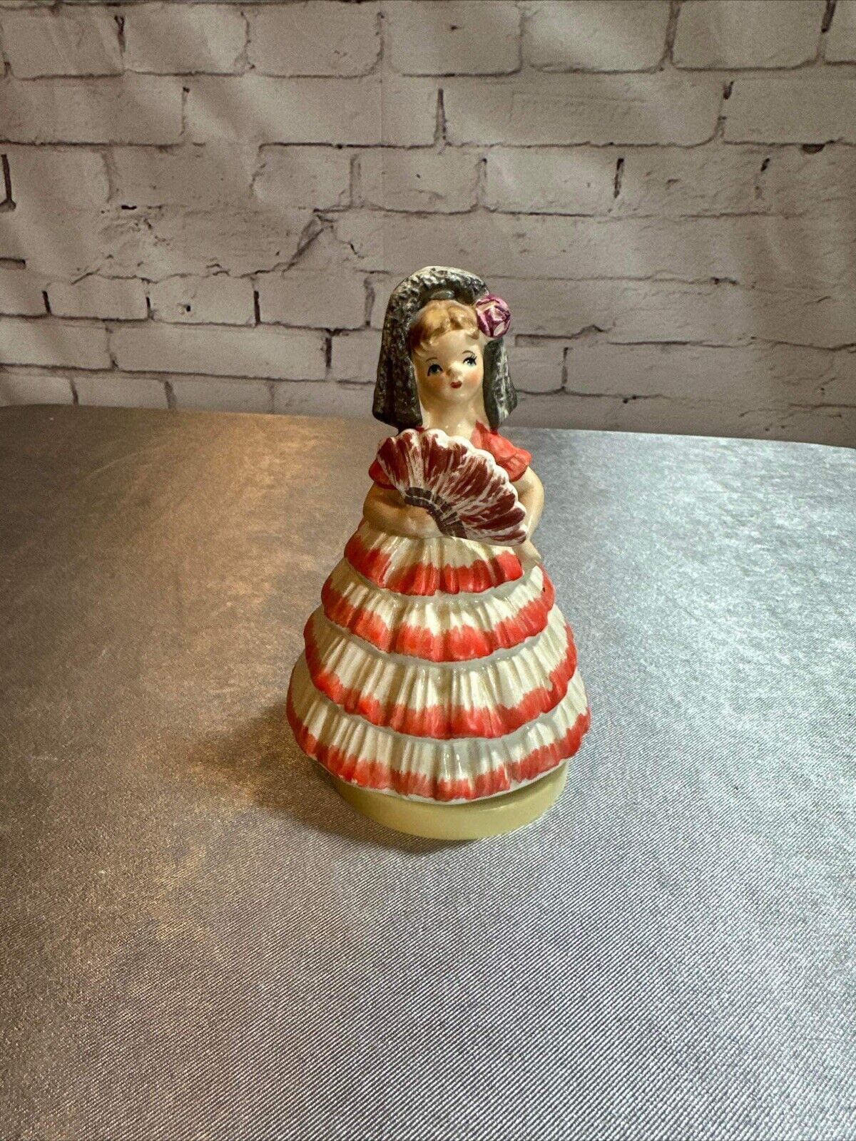 Vintage Sankyo Porcelain figurine Girl W/ Umbrella VFG