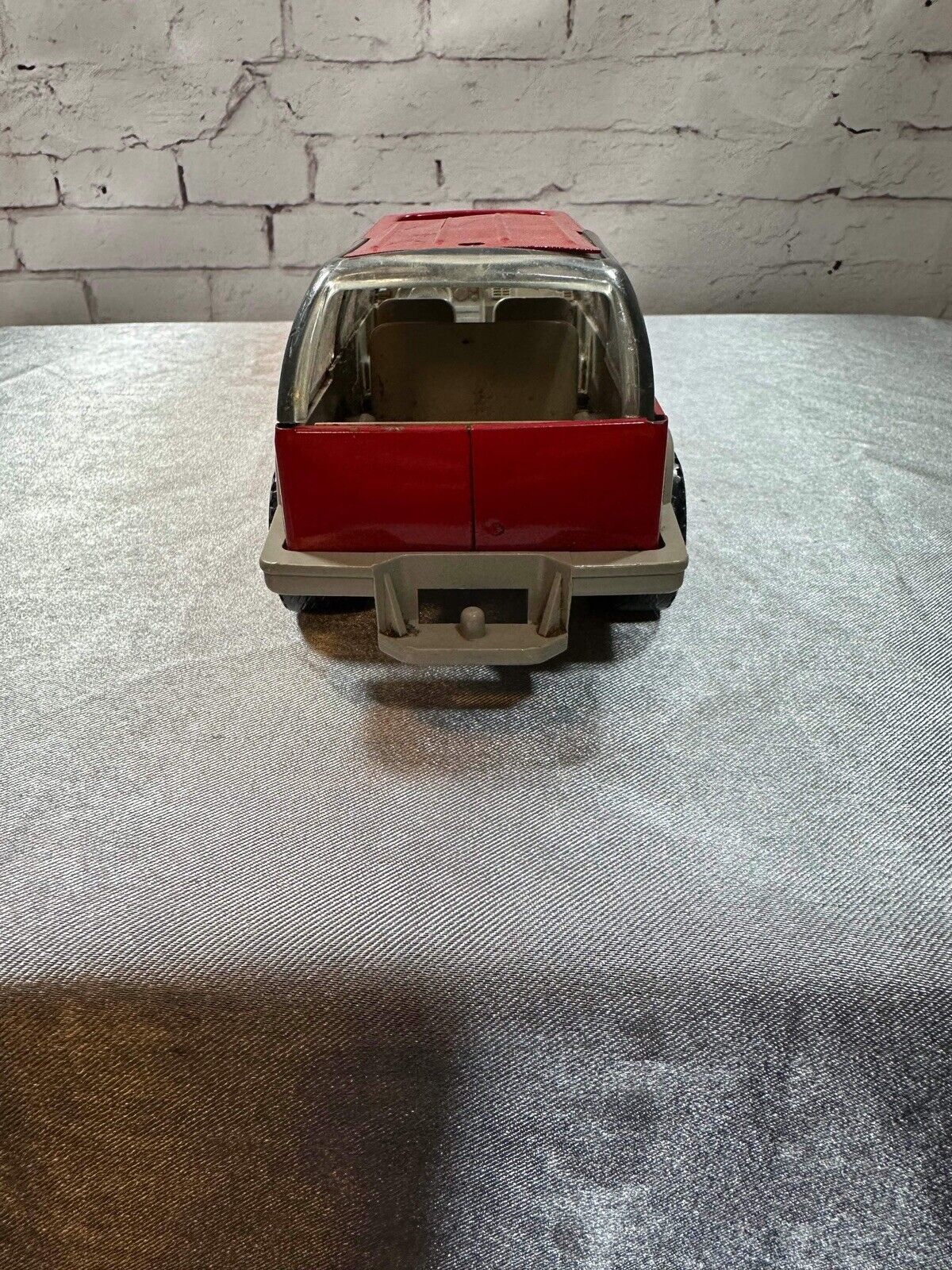 Nylint Red Hot Speedster 1994 1:66 Scale Diecast Truck VTY