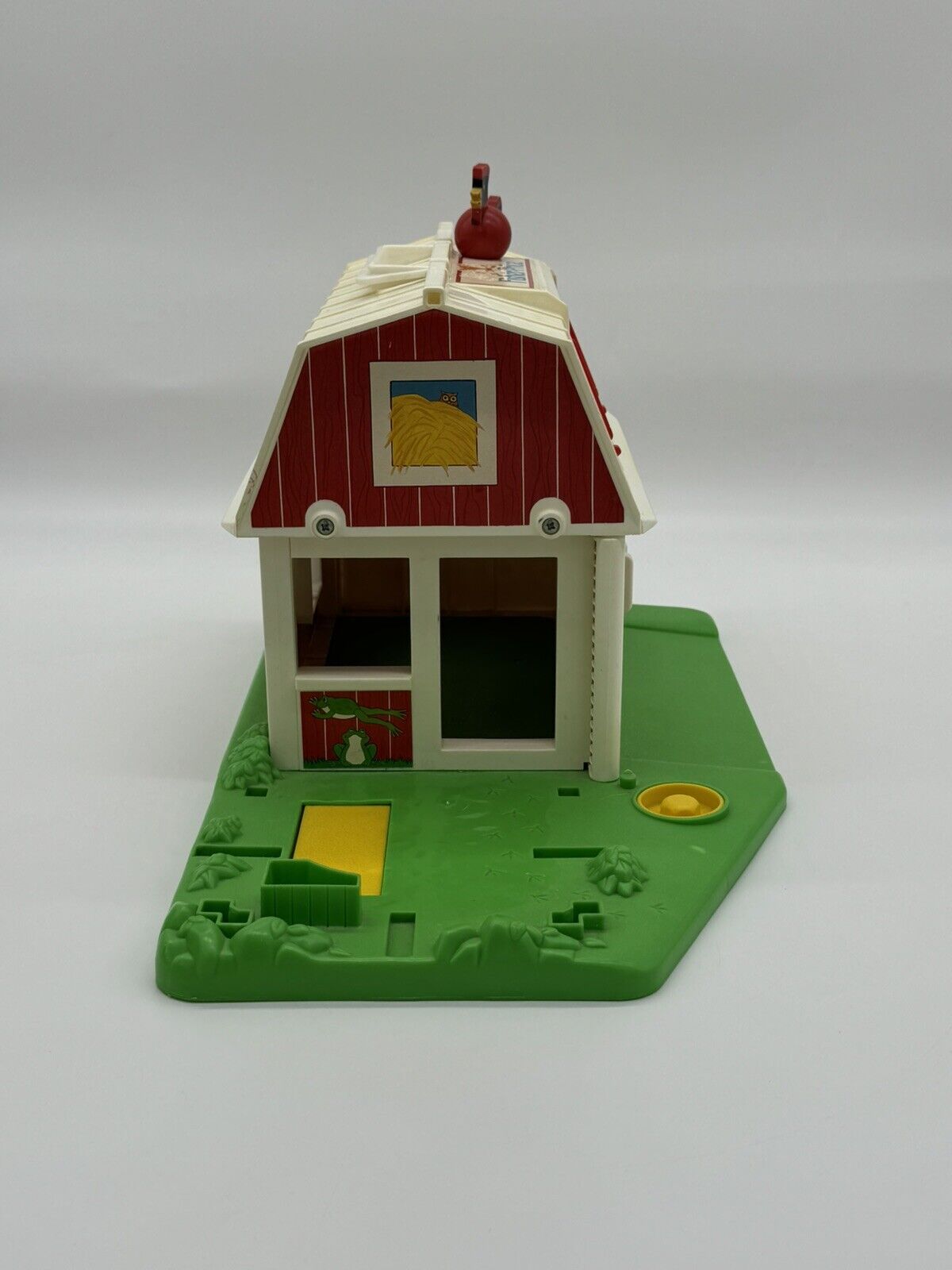 Vintage Fisher Price Little People Farm Barn Set VTY