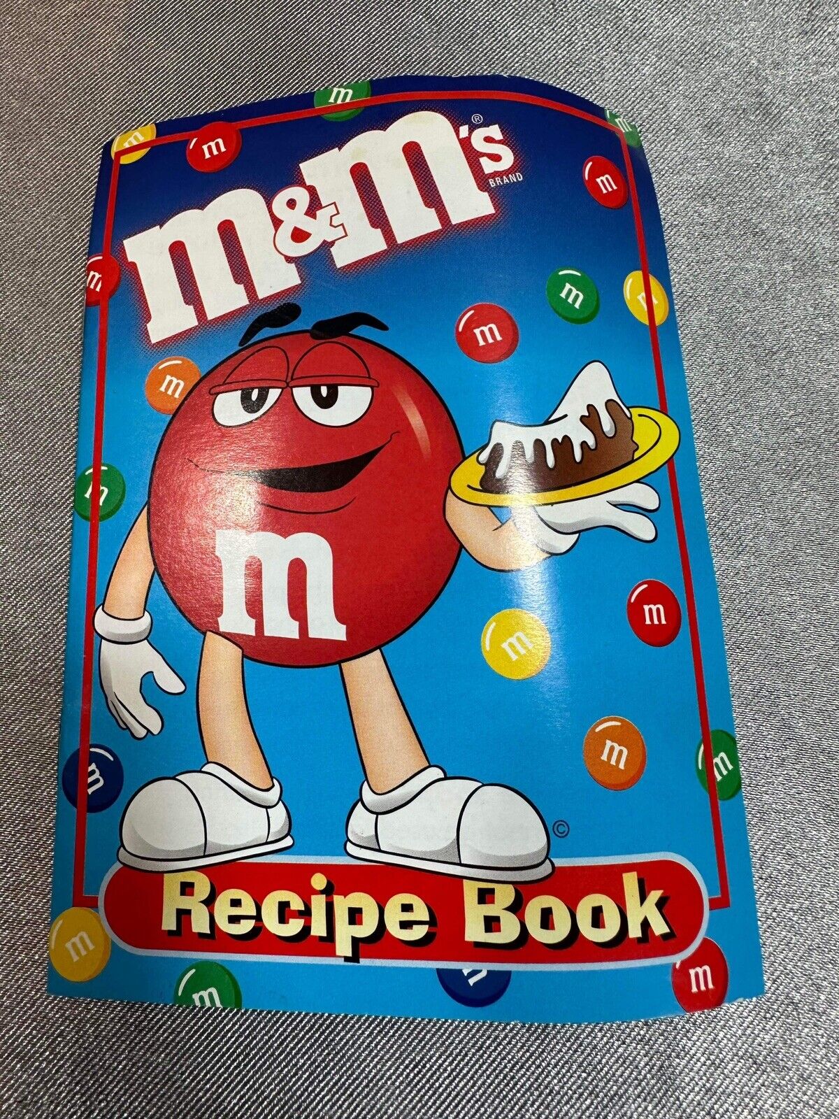 22 Pc M&M Baking Kit - Never Used - Fun Kids/Family Activity Set VCTY