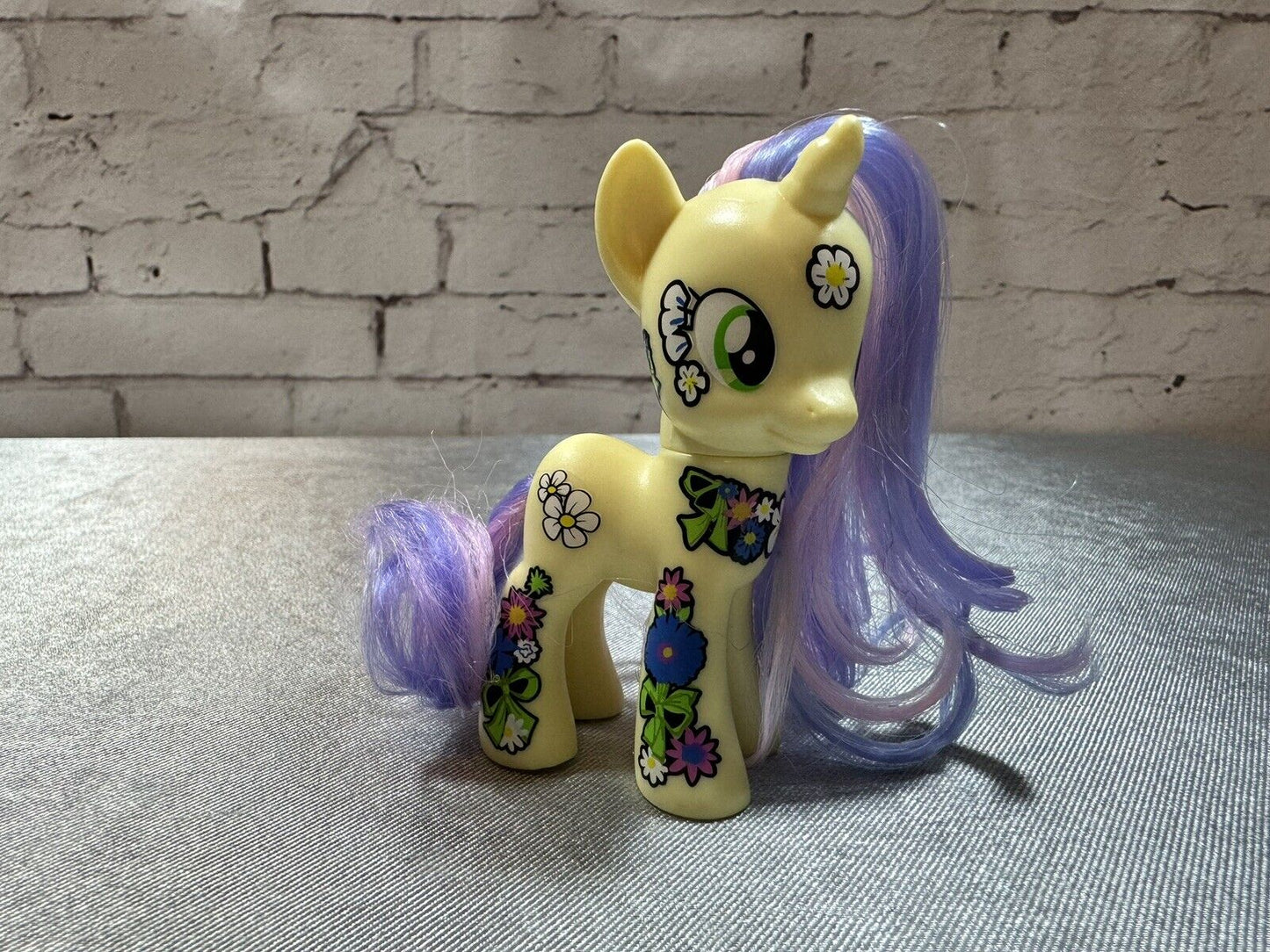 My little pony sunshine petals Ponymania Friendship Blossom Collection G4 HTF