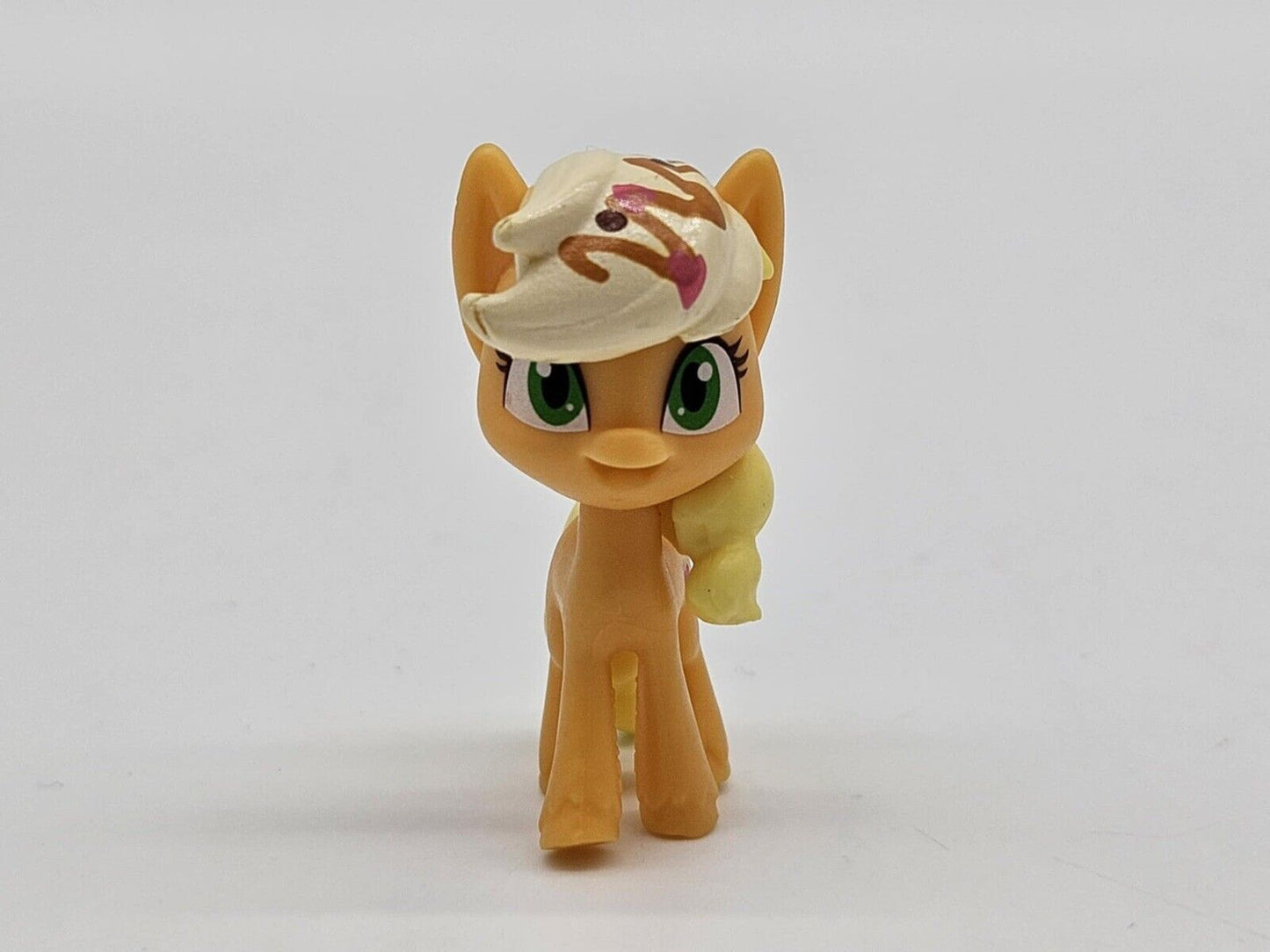2020 My Little Pony G4.5 Unicorn Party Celebration 1.5" Applejack Figure RARE