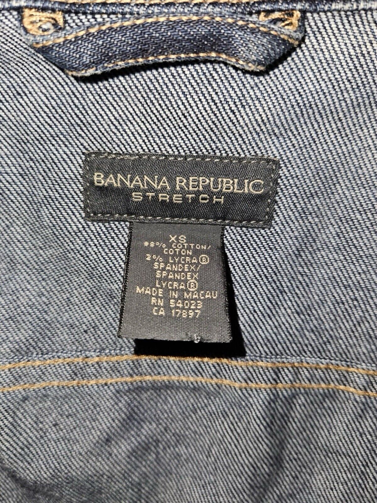 Banana Republic Denim Jean Jacket NWOT Size XS Blue Women's Dark Wash BR