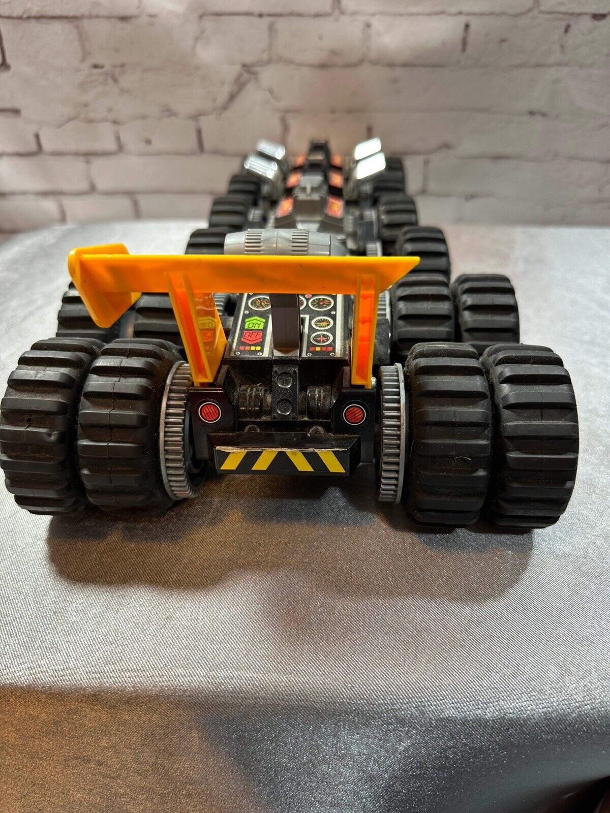 Vintage 1986 TOMY Mad Masher Monster Machine VTY 003