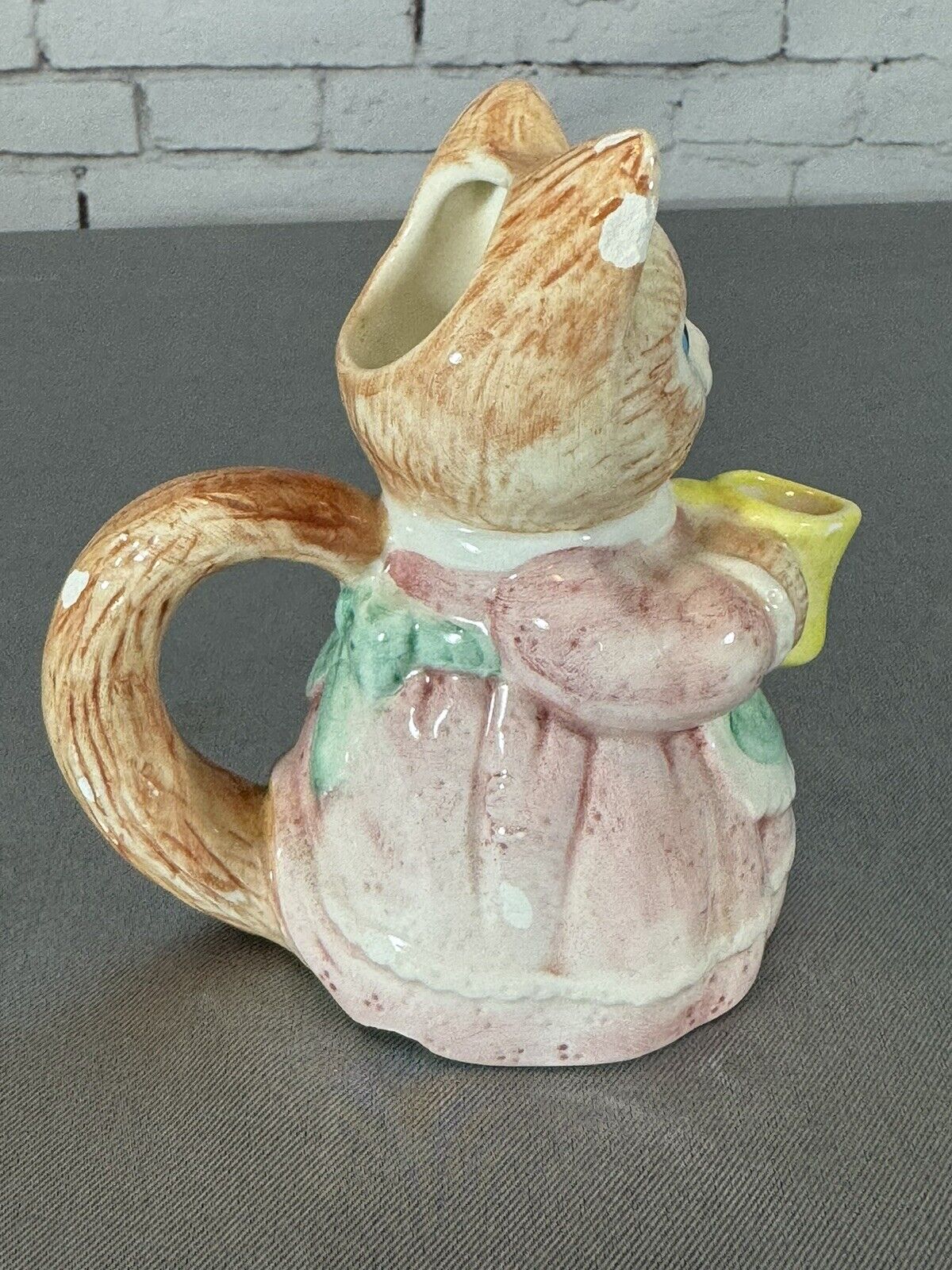 1991 VTG AVON CAT CREAMER PITCHER - HALF OF THE SET, SHE NEEDS HER SUGAR VFG