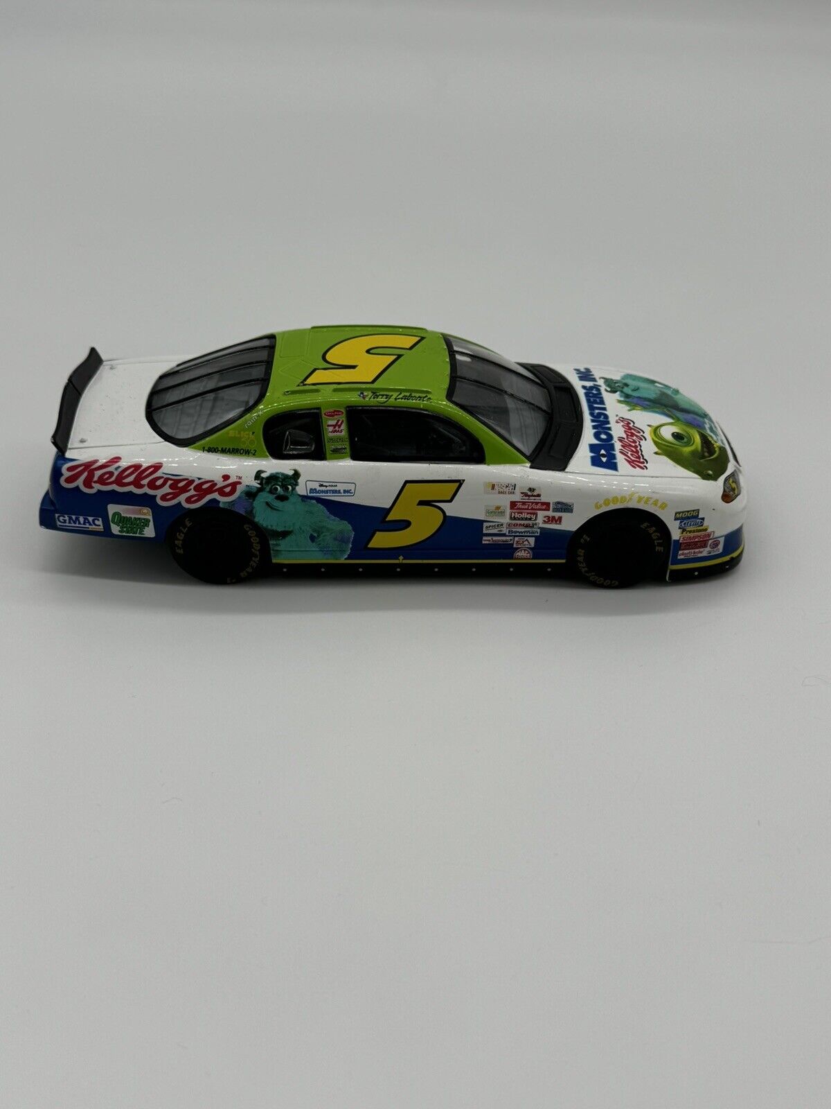 2001 01 CHEVROLET MONTE CARLO TERRY LABONTE NASCAR 1:64 SCALE DIECAST CAR 005