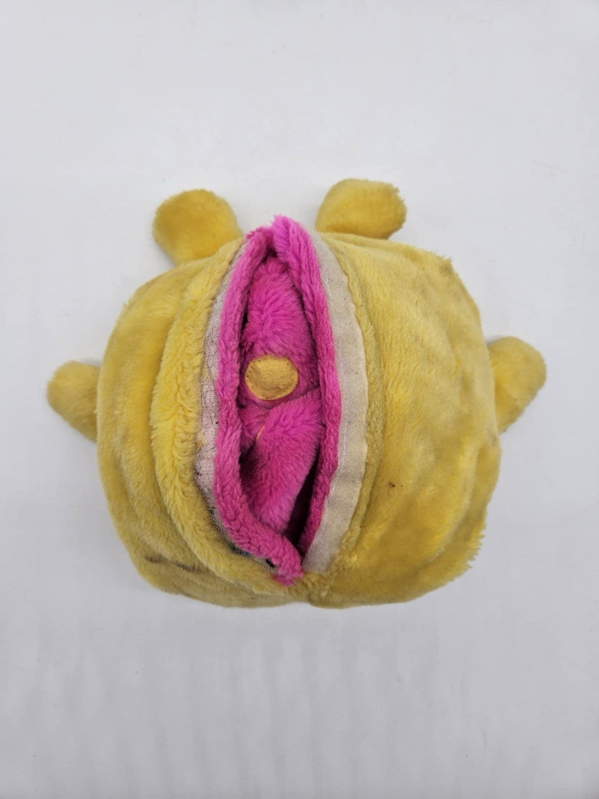1997 TAMAGOTCHI PLUSH TRANSFORMABLE YELLOW SMILEY FACE