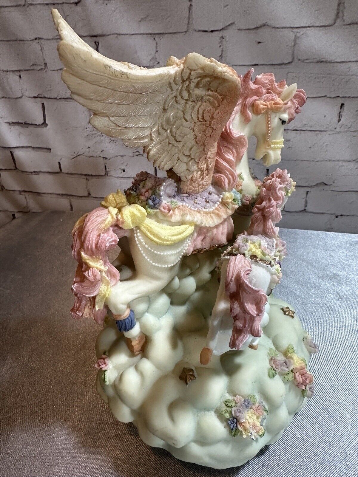 Pegasus and Foal Music Box Figurine Vintage VCFG
