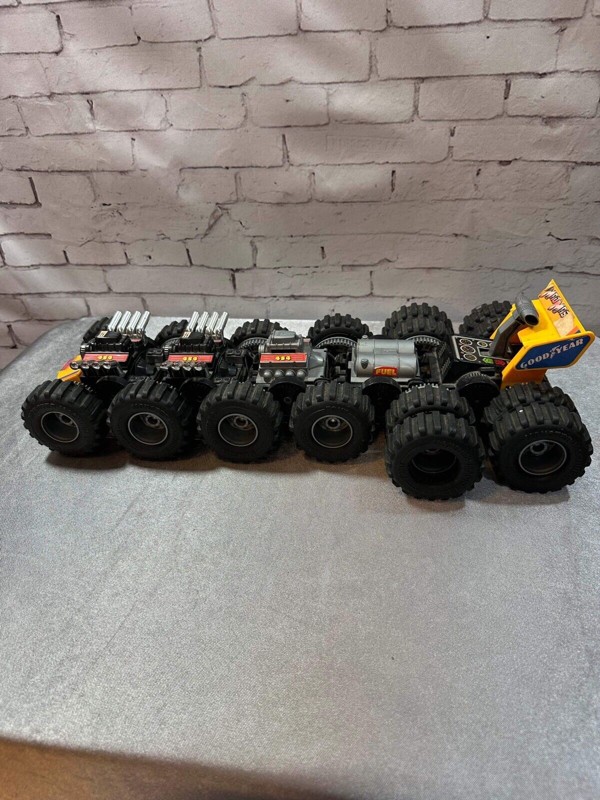 Vintage 1986 TOMY Mad Masher Monster Machine VTY 003