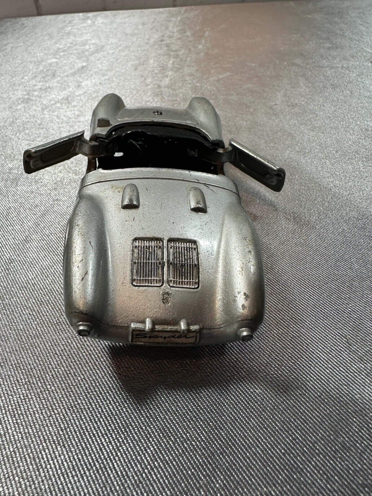 Maisto Porsche 550 A Spyder James Dean 1:32 Scale Model Sports Car D2 VTY 004