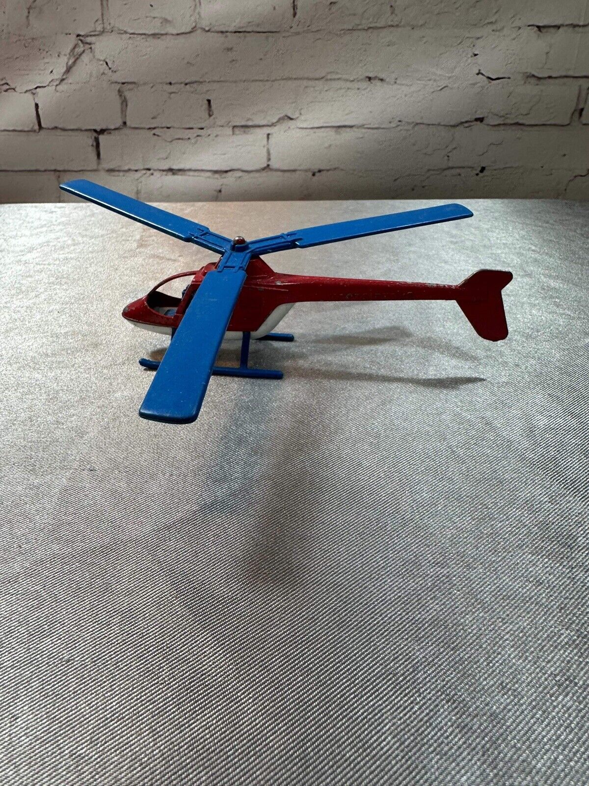 Rare Vintage TOOTSIE TOY Helicopter White & Blue Seats/ Landing Gear VTY 002
