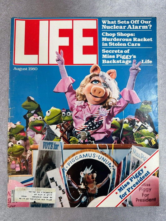 August 1980 Life Magazine Muppet Miss Piggie for President Nuclear War