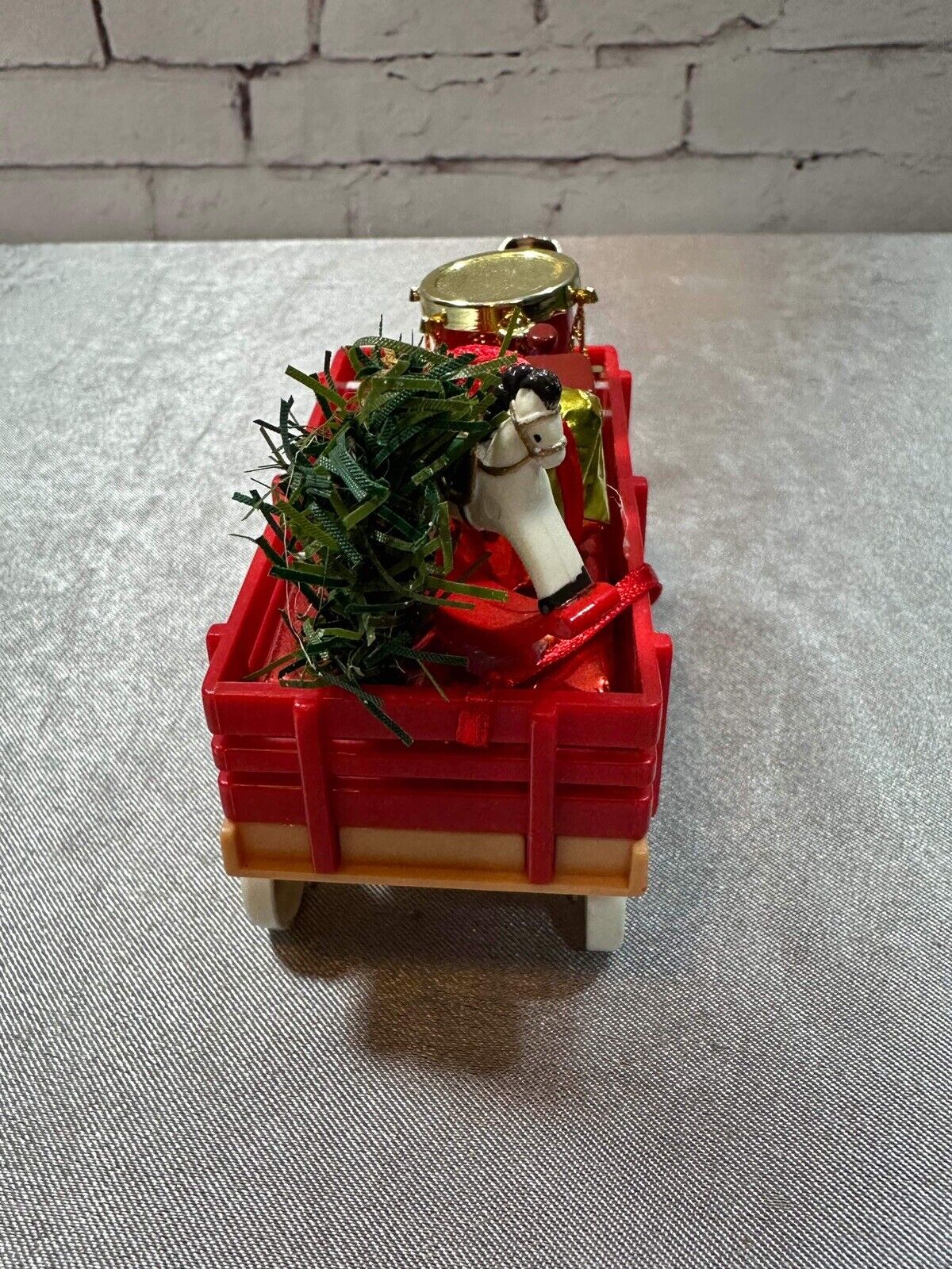 1980s Red Radio Flyer "Town & Country" Wagon 7x2x2" Christmas Ornament VTY 003
