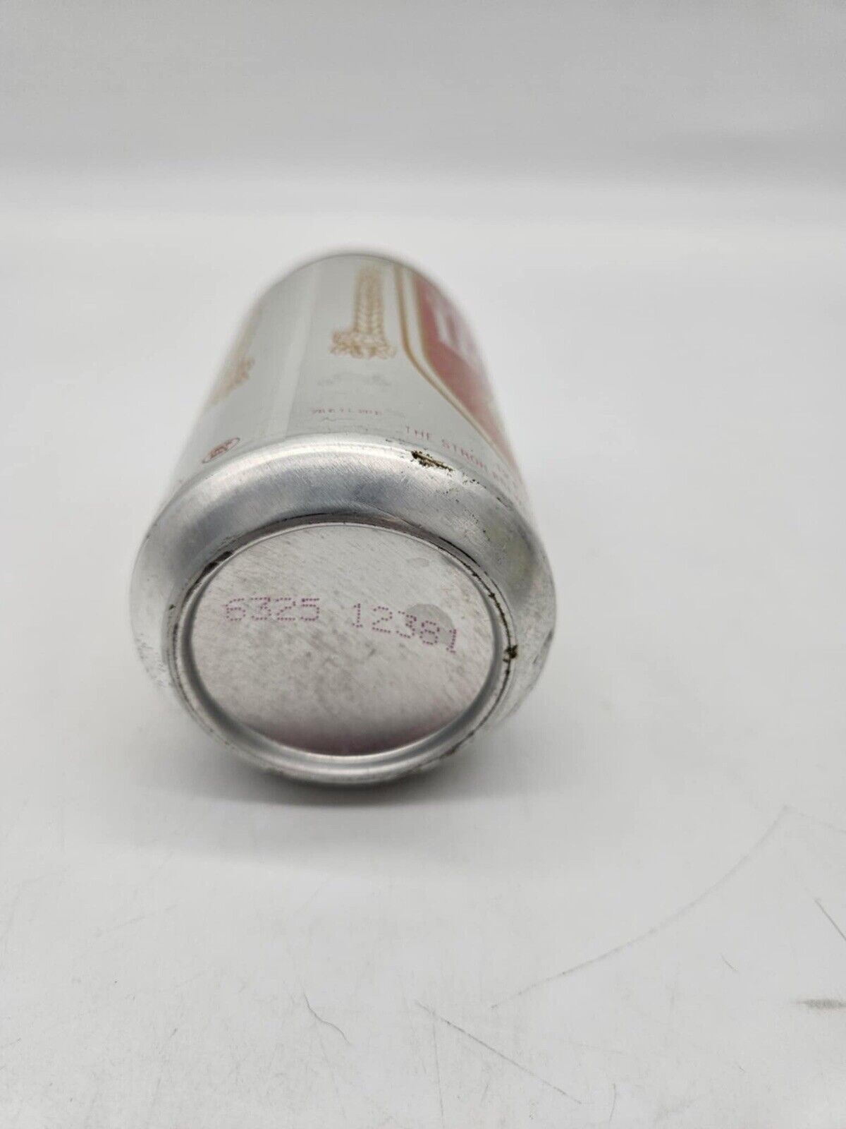 Old Milwaukee Premium Light Beer 12 ounce Vintage Red White Gold Can Empty