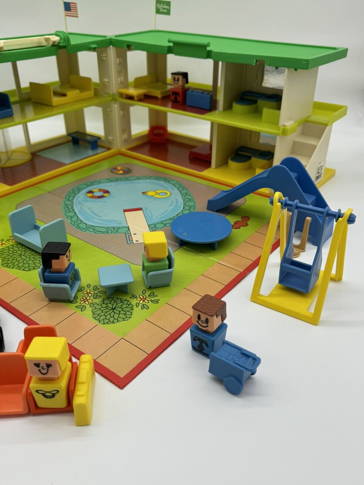 Vintage Playskool Holiday Inn Familiar Places Activity Toy Set 480 W/ BOX