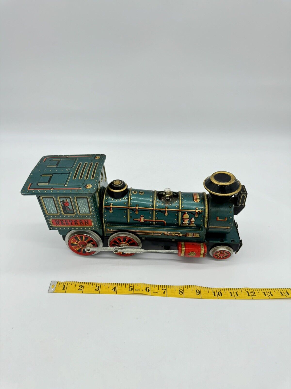 VINTAGE MODERN TOYS Battery Operated WESTERN SPECIAL LOCOMOTIVE Tin Toy