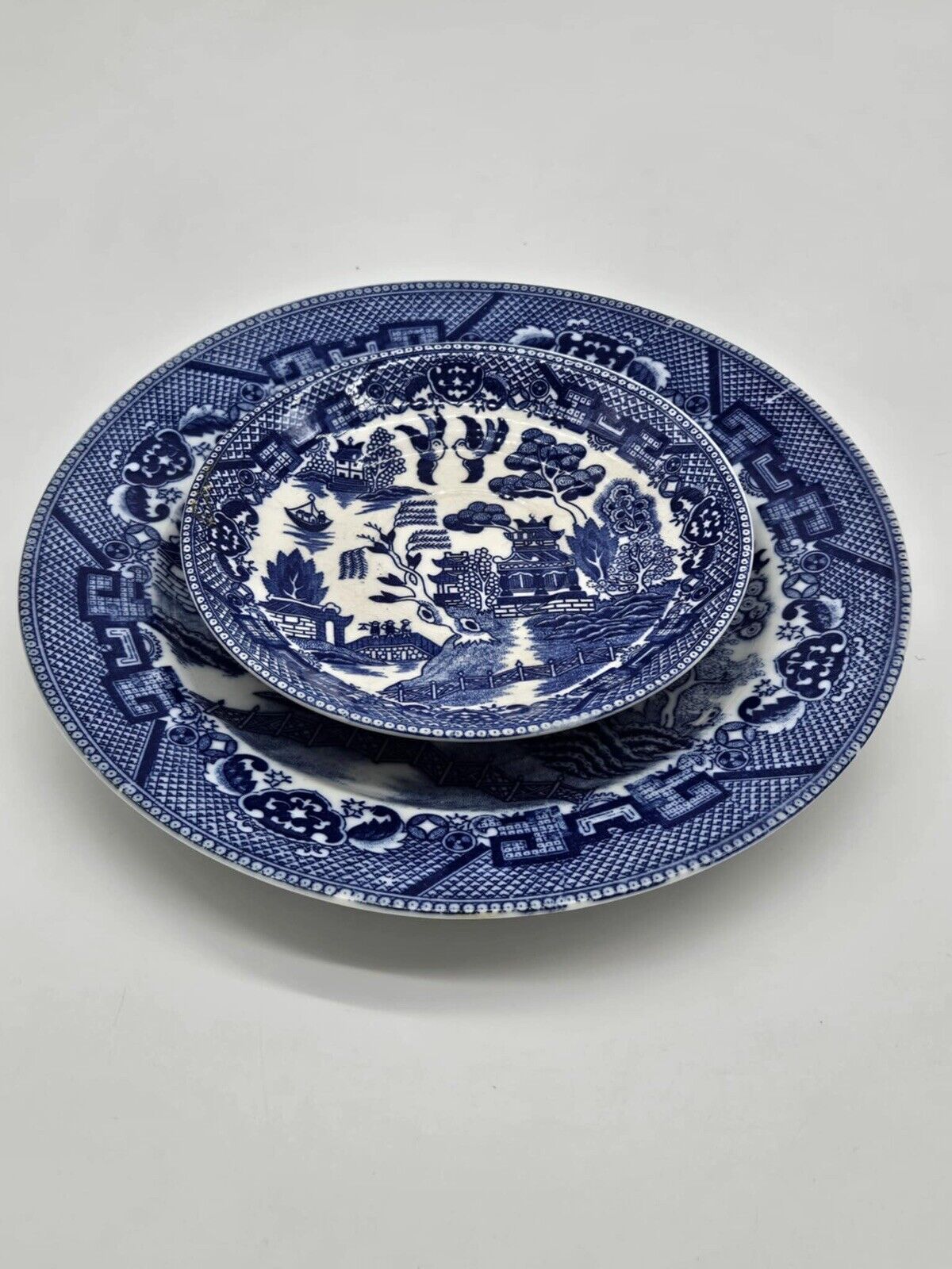 Churchill Blue Willow 5 Piece Dinnerware Set, Made in England