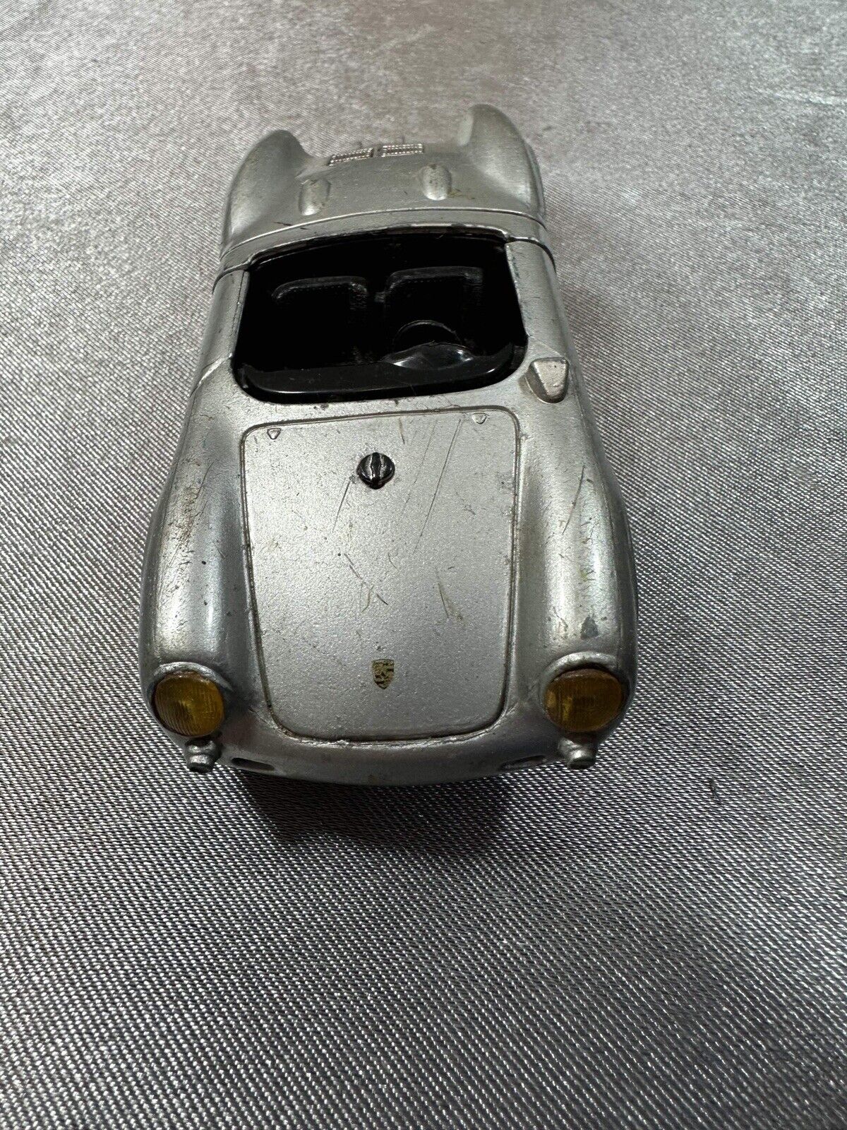 Maisto Porsche 550 A Spyder James Dean 1:32 Scale Model Sports Car D2 VTY 004