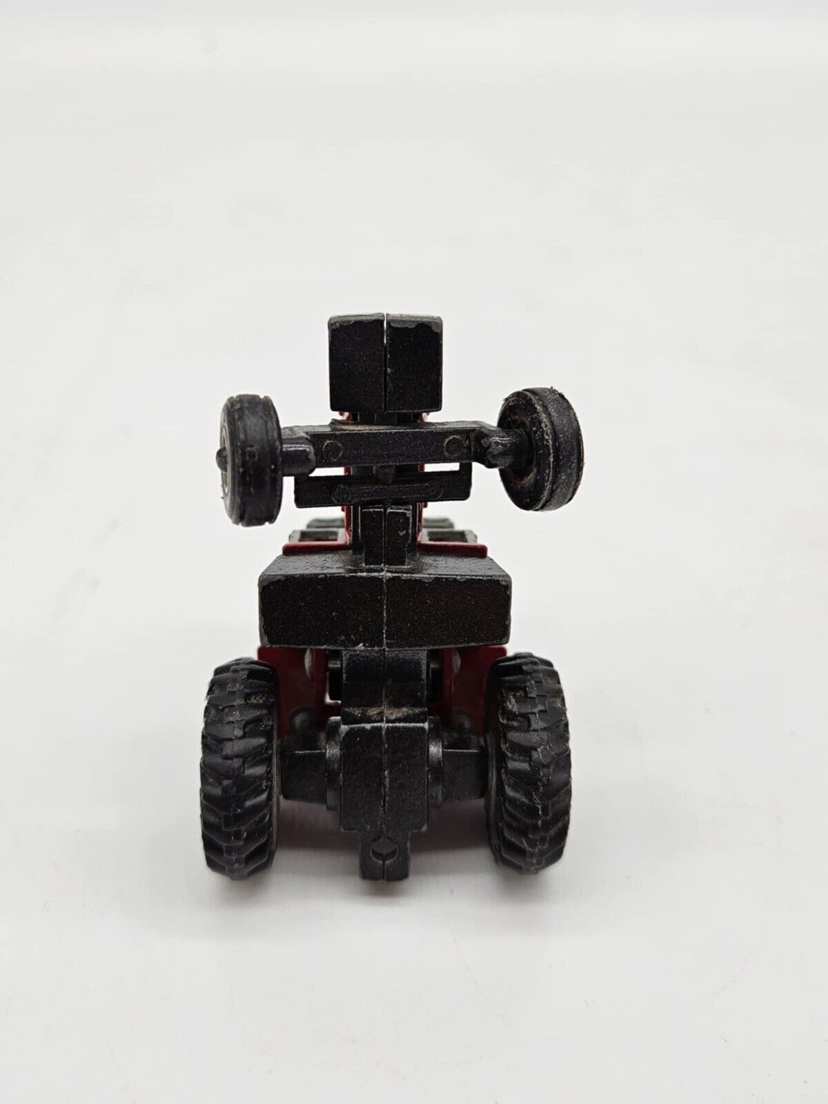 1/64 Massey Ferguson 699 Tractor