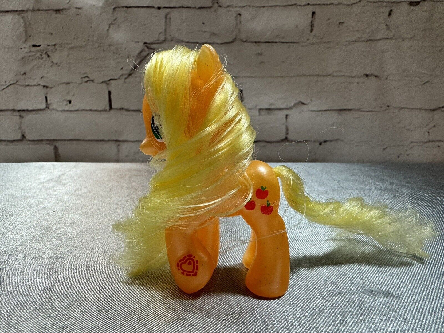 My Little Pony G4 "APPLEJACK" Explore Equestria (Pearlized Ponies)