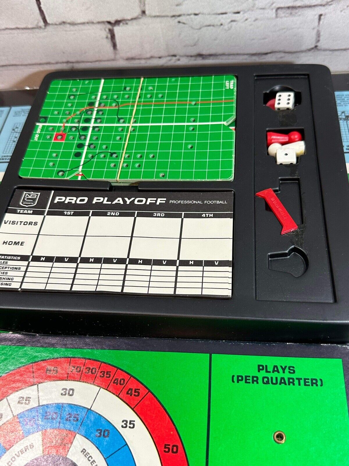 Vintage Toy Hasbro 4105 PRO PLAYOFF Professional Football NBC Board Game VGM