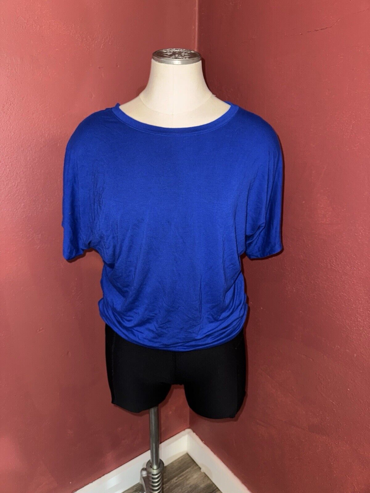 Women’s Free To Live SZ S Fitted Waistline Tunic Blue Short Sleeve Top WCLTH
