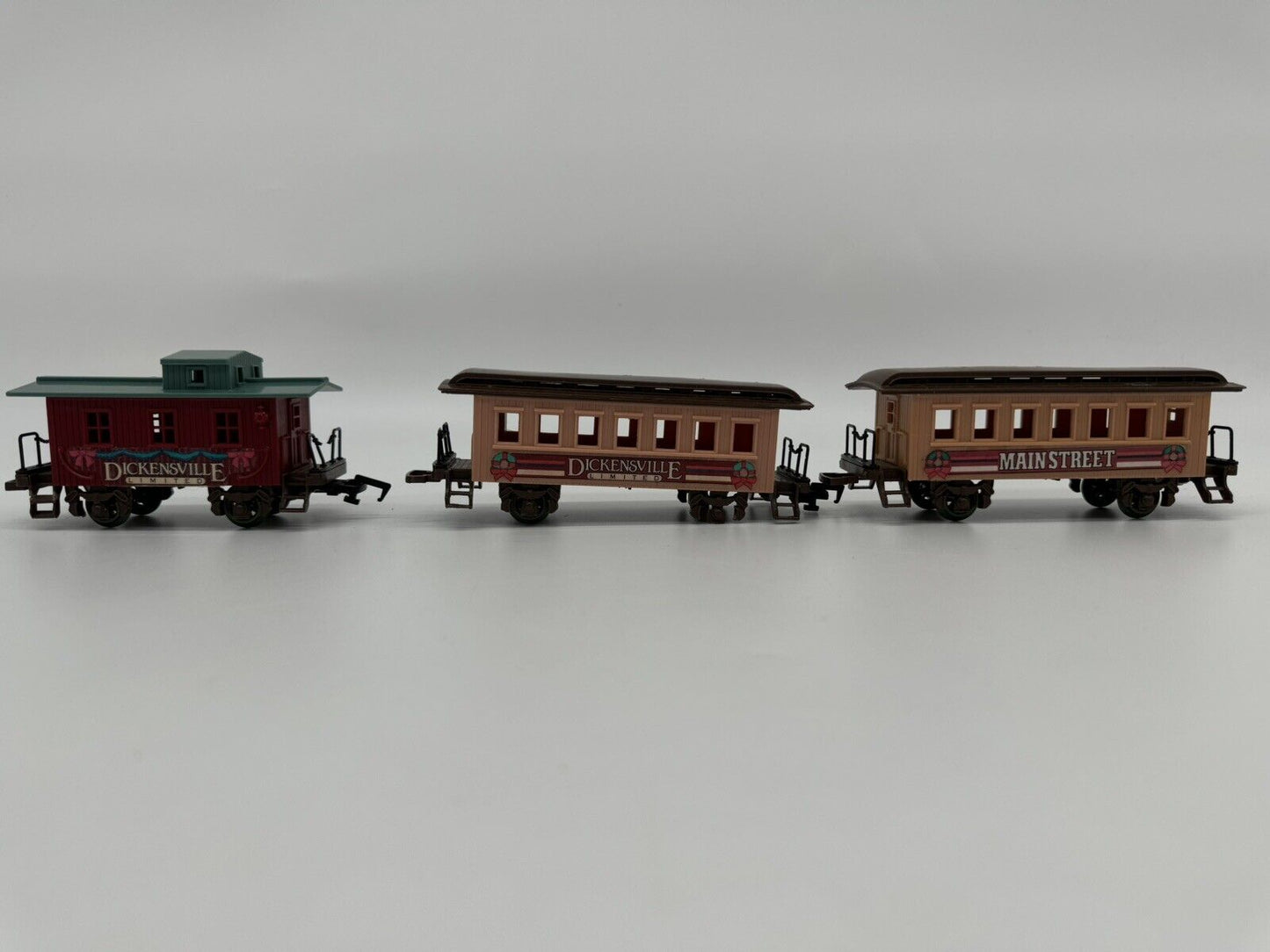 Vintage New Bright Battery Operated Wintersville Express Train - Lot of 11