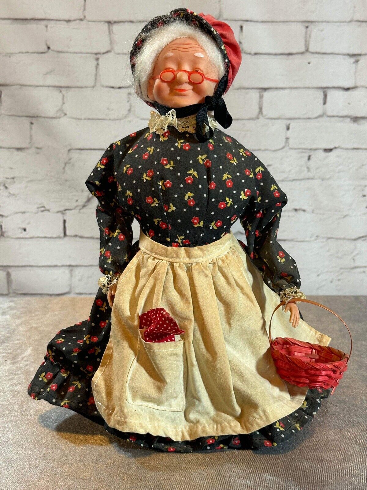Vintage Handmade DISH SOAP BOTTLE DOLL Doorstop Country Prairie Granny TNO QCC