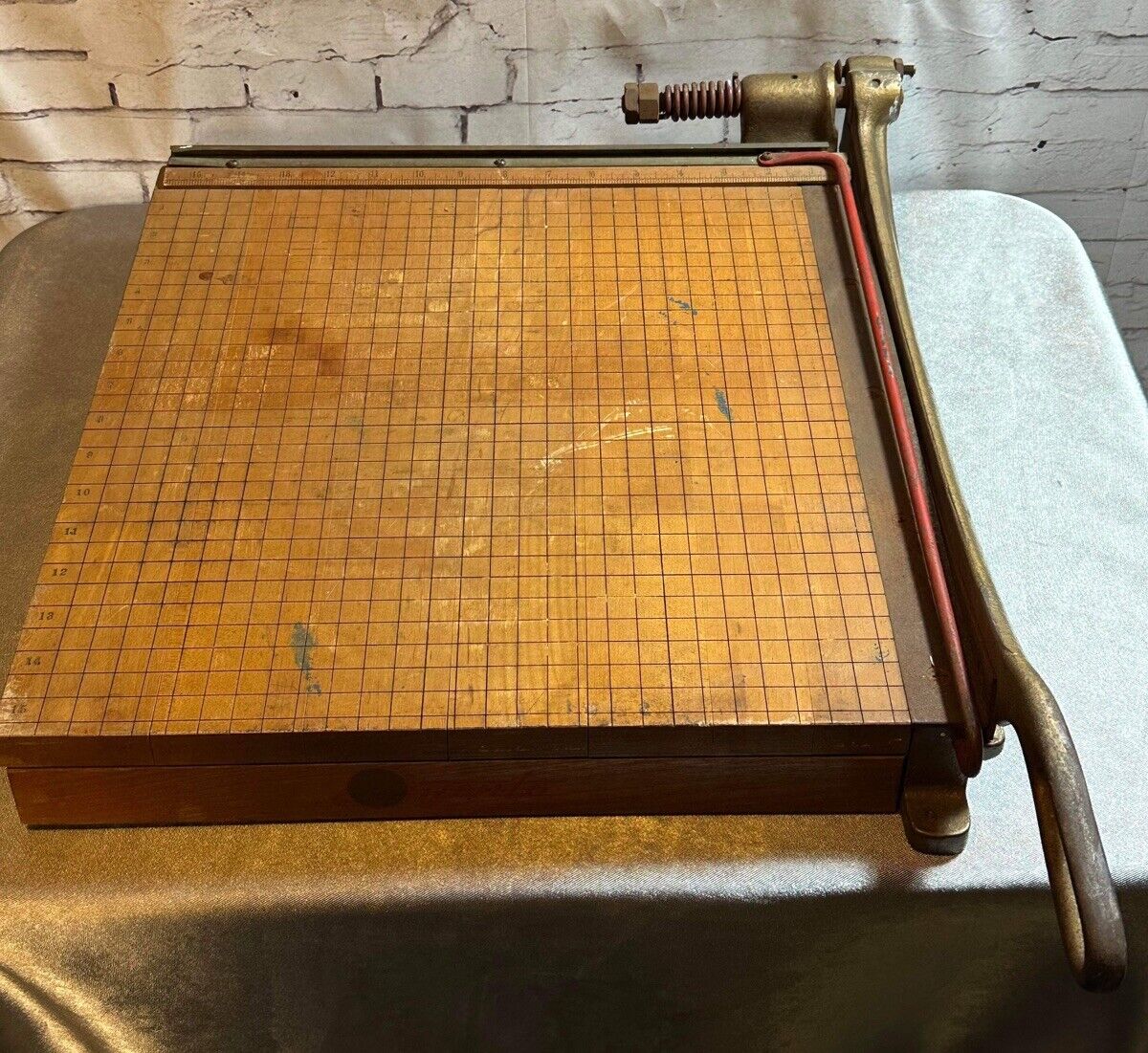 VTG INGENTO 1132 Wood Paper Cutter 17x17 Guillotine Cast Iron Handle VHD TNO