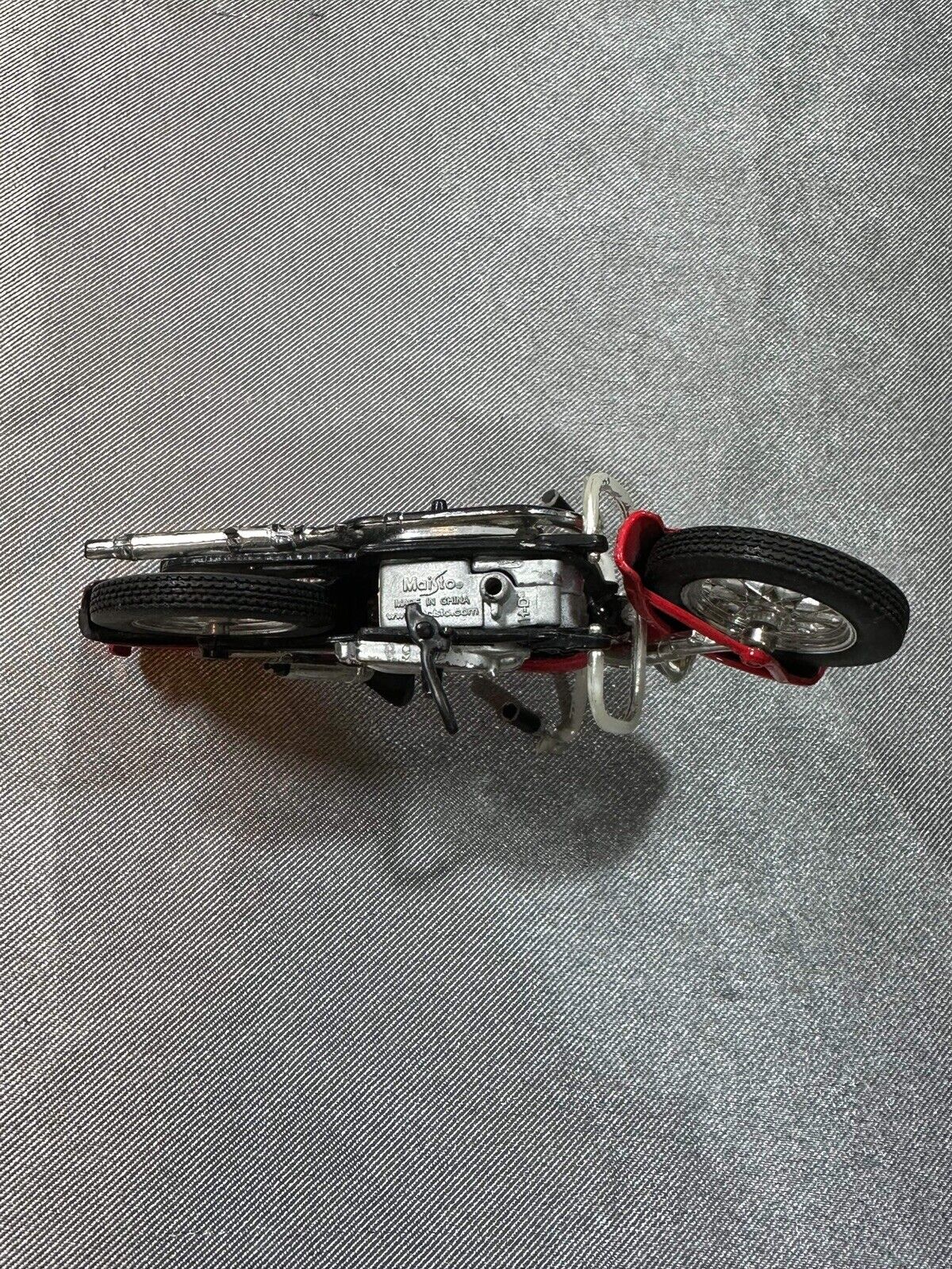2010 Maisto 1952 K Model Harley-Davidson Motor Cycles Die-Cast 1:18 VCTY 002