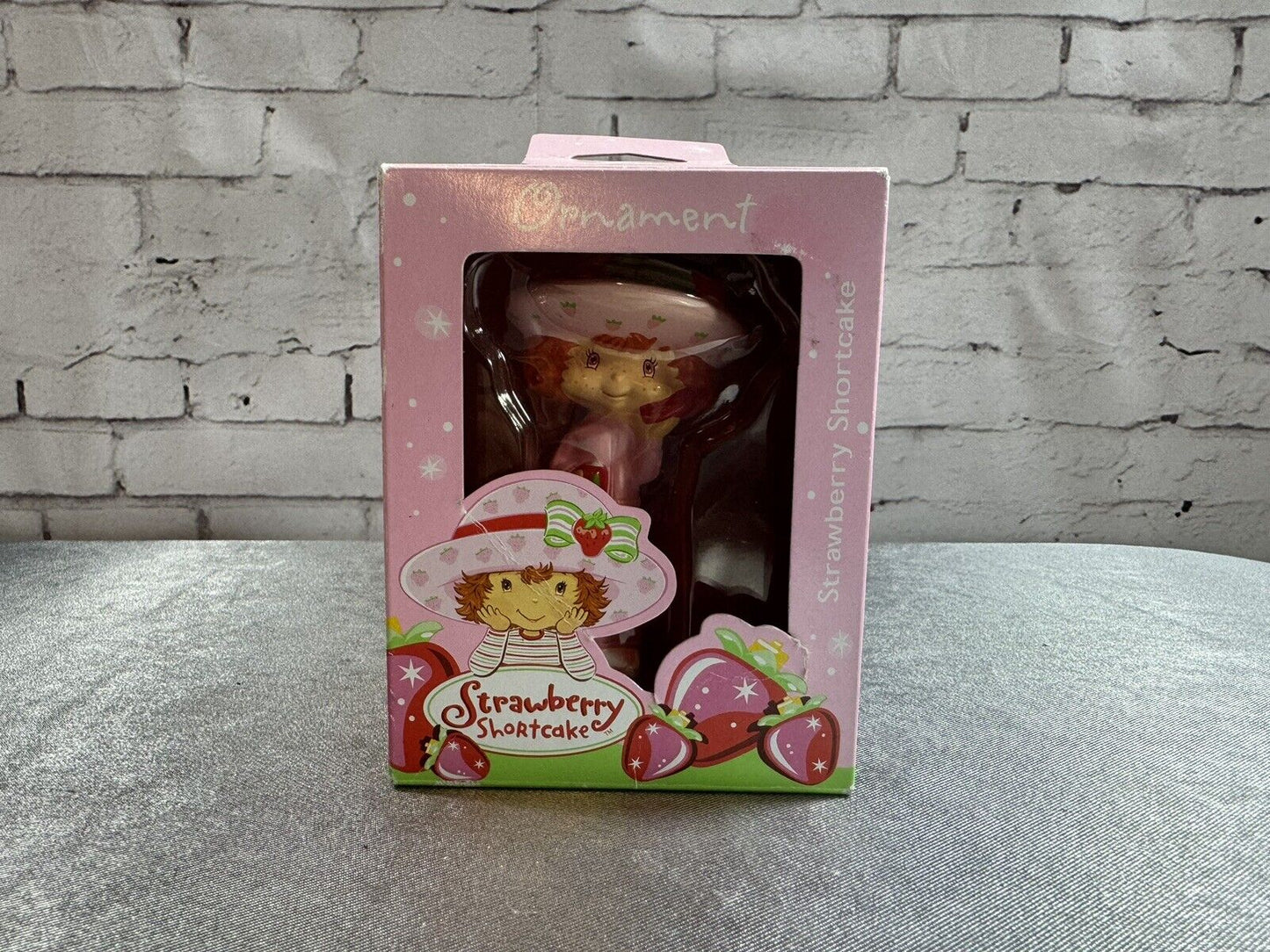 Strawberry Shortcake Holiday Ornament 2004 American Greetings Gift VCTY TNO