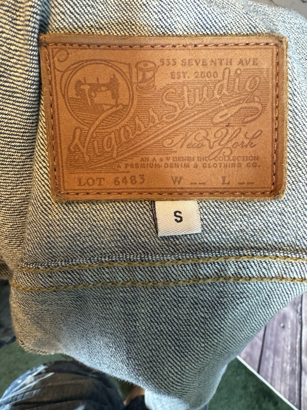 Vigoss Studio women’s fitted Denim Jacket size Small - WCLTH 001