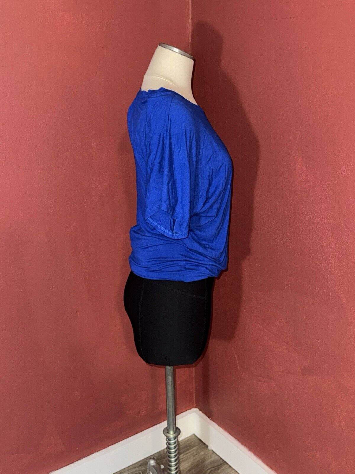 Women’s Free To Live SZ S Fitted Waistline Tunic Blue Short Sleeve Top WCLTH