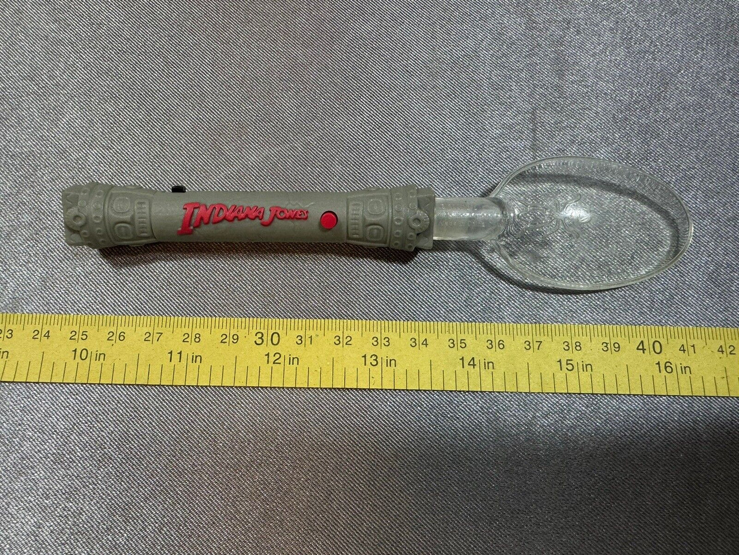 Vintage Indiana Jones light up cereal spoon - Works 005 VTY