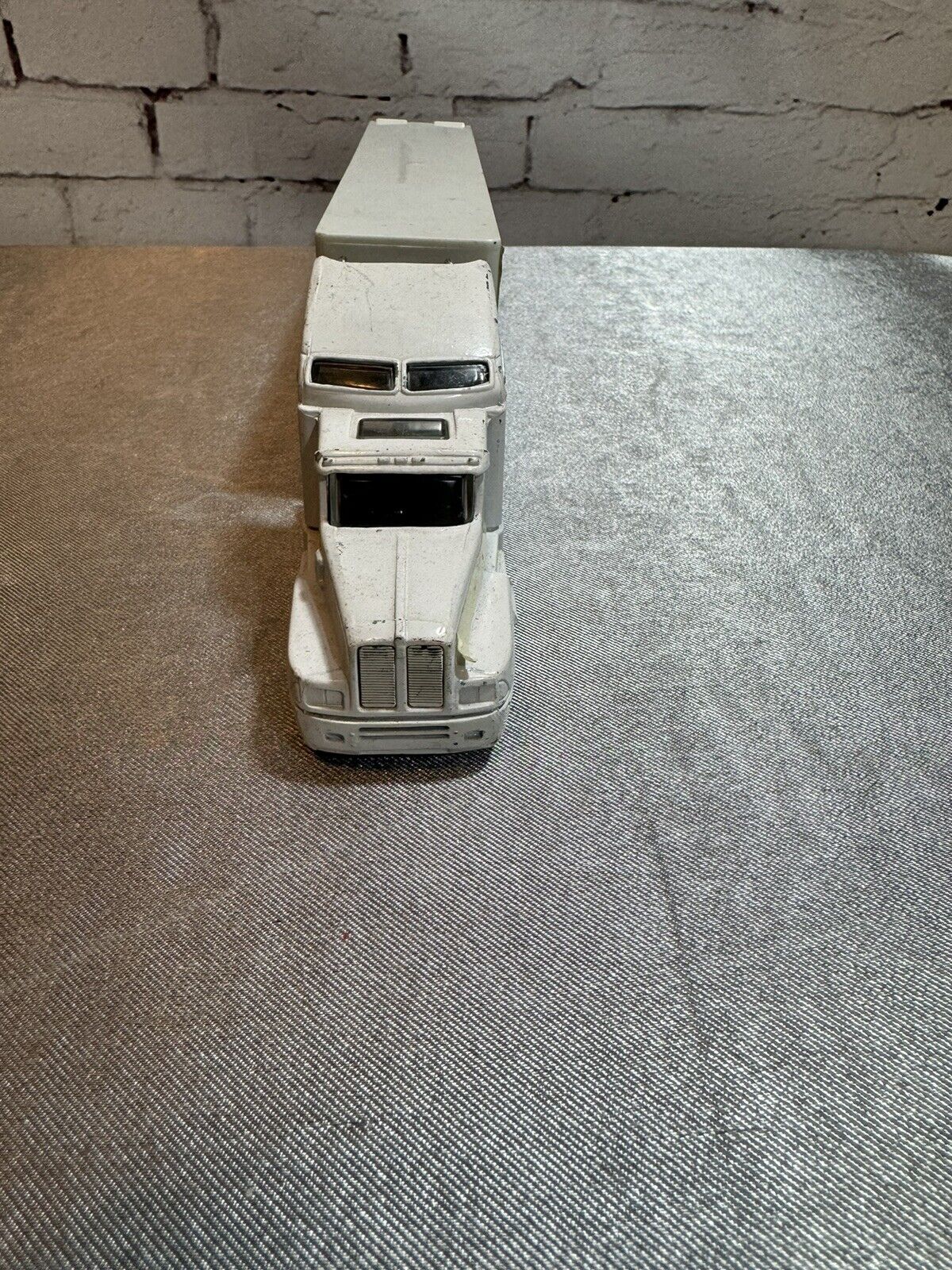 Vintage 1996 Racing Champions BellSouth Mobility Semi Truck & Trailer Nascar #87