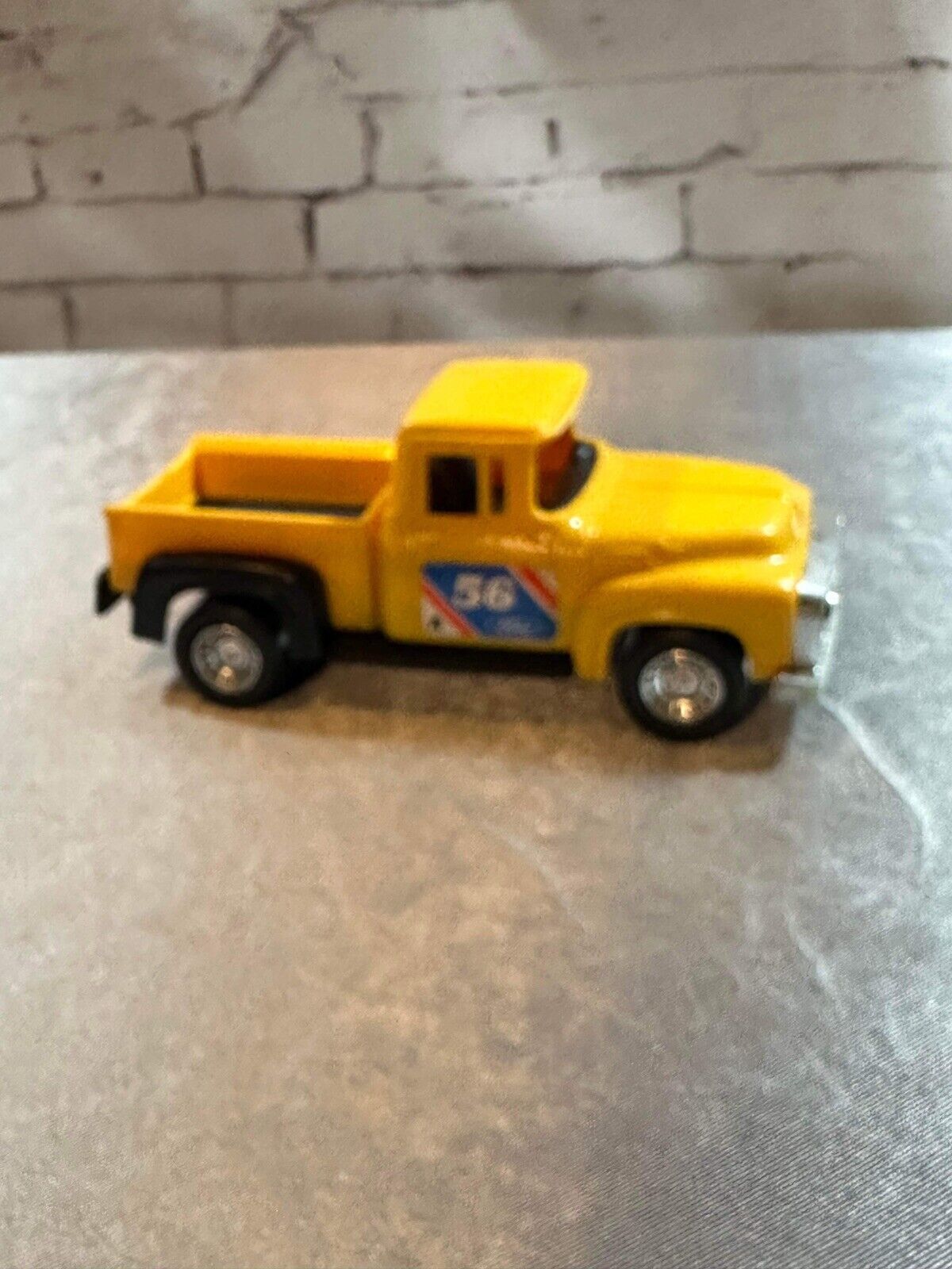 M2 Machines Ground Pounders 1956 Ford F-100 Pickup Truck Yellow Limited VTY