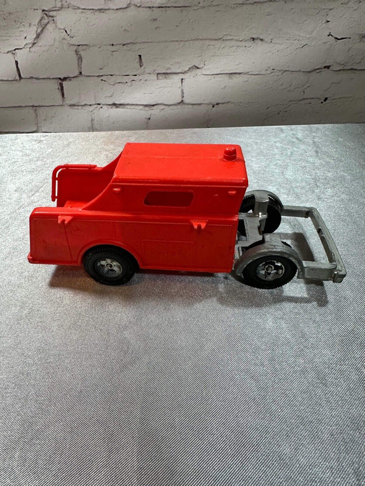 Hubley C 1960s Pressed Steel, Plastic Ford C Trailer Fire Rescue VTY 002