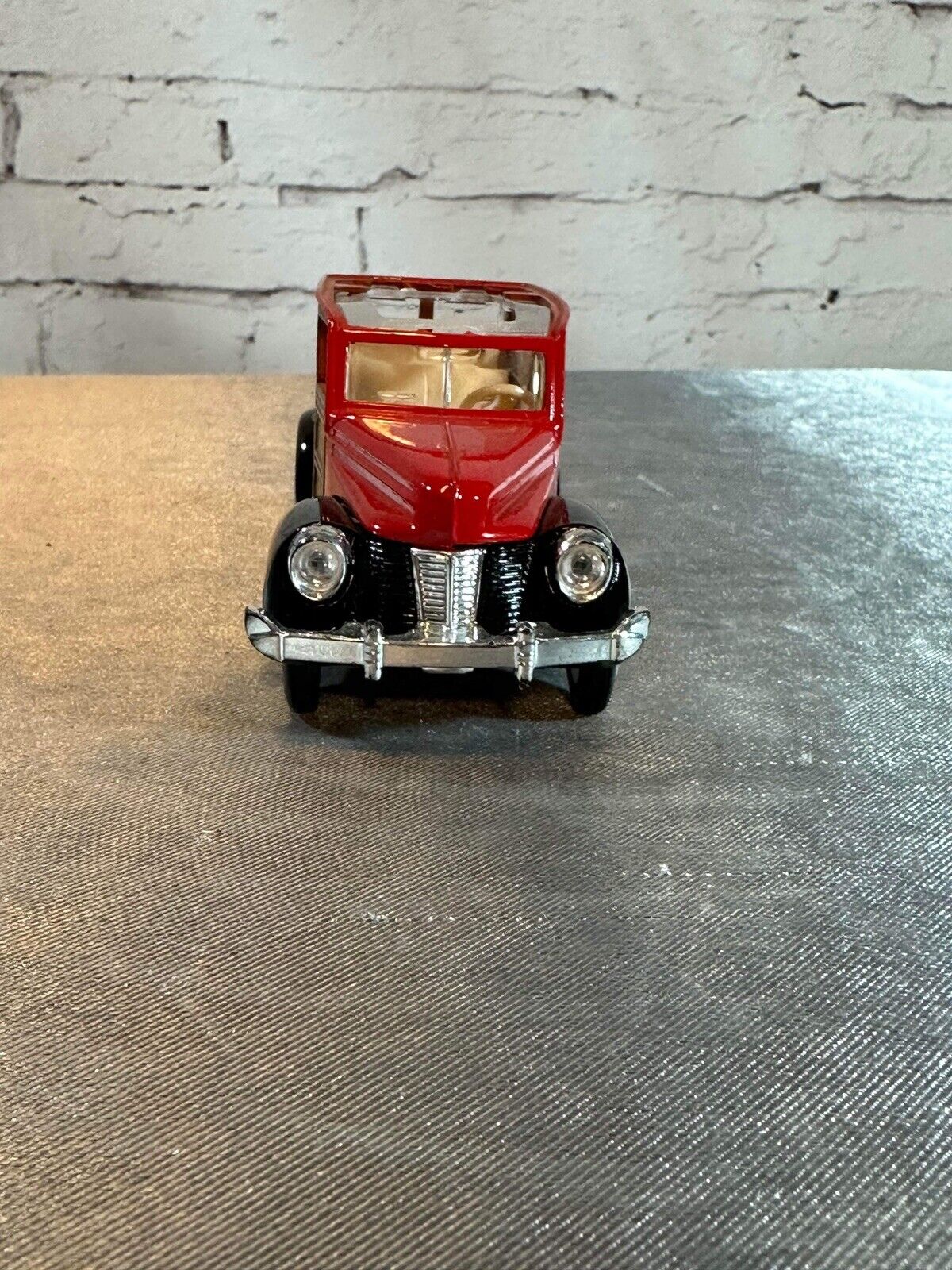 Superior 1940 FORD WOODY WAGON Diecast Toy Car - Red Brown Item No SS5706W VTY