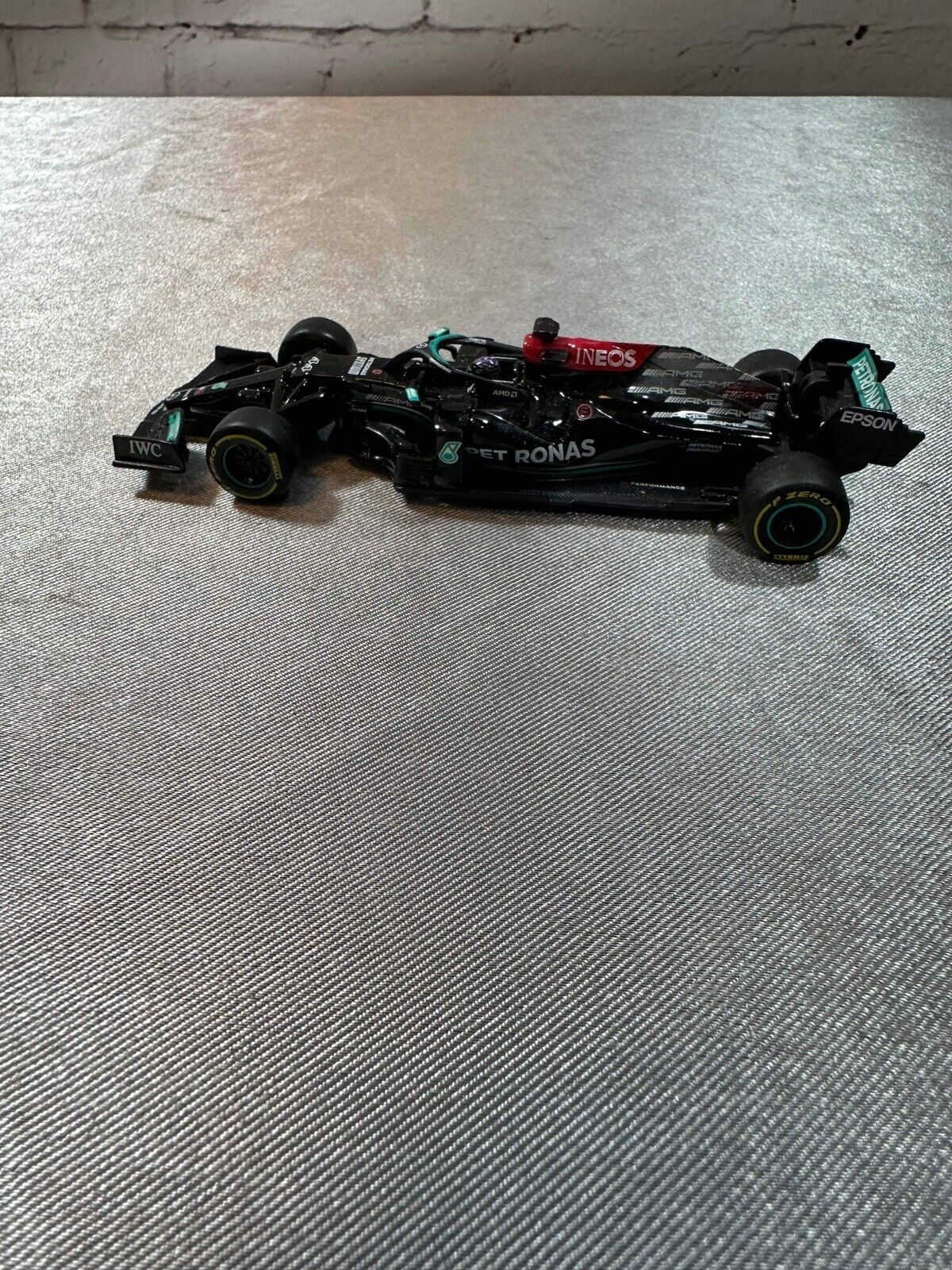 1:43 Benz AMG W12 F1 #44 Hamilton/Bottas #77 2021 Bahrain Diecast Car Model 002