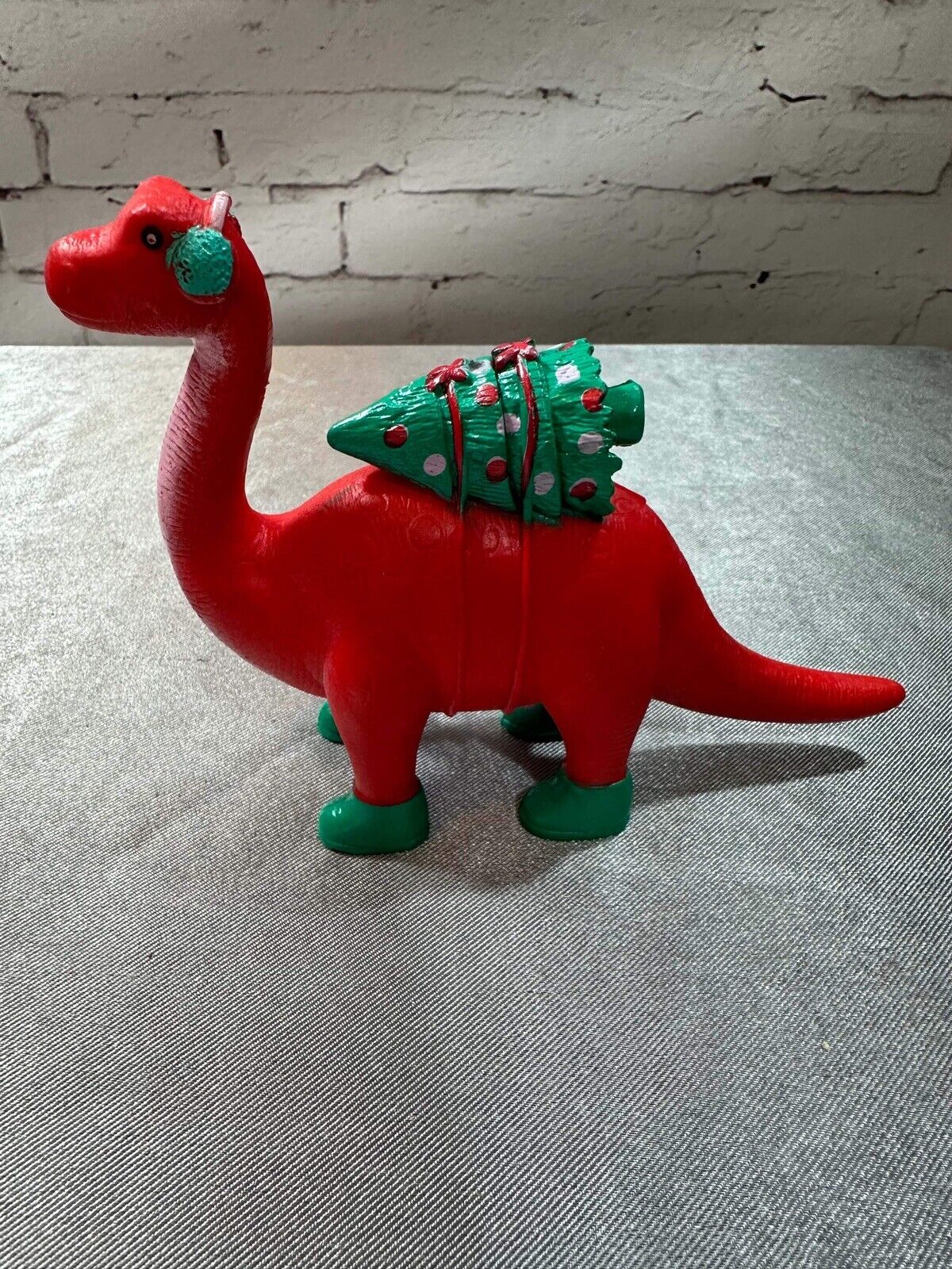 VTG Ankyo Red Plastic Dinosaurs Christmas Tree Earmuffs Boots VTY