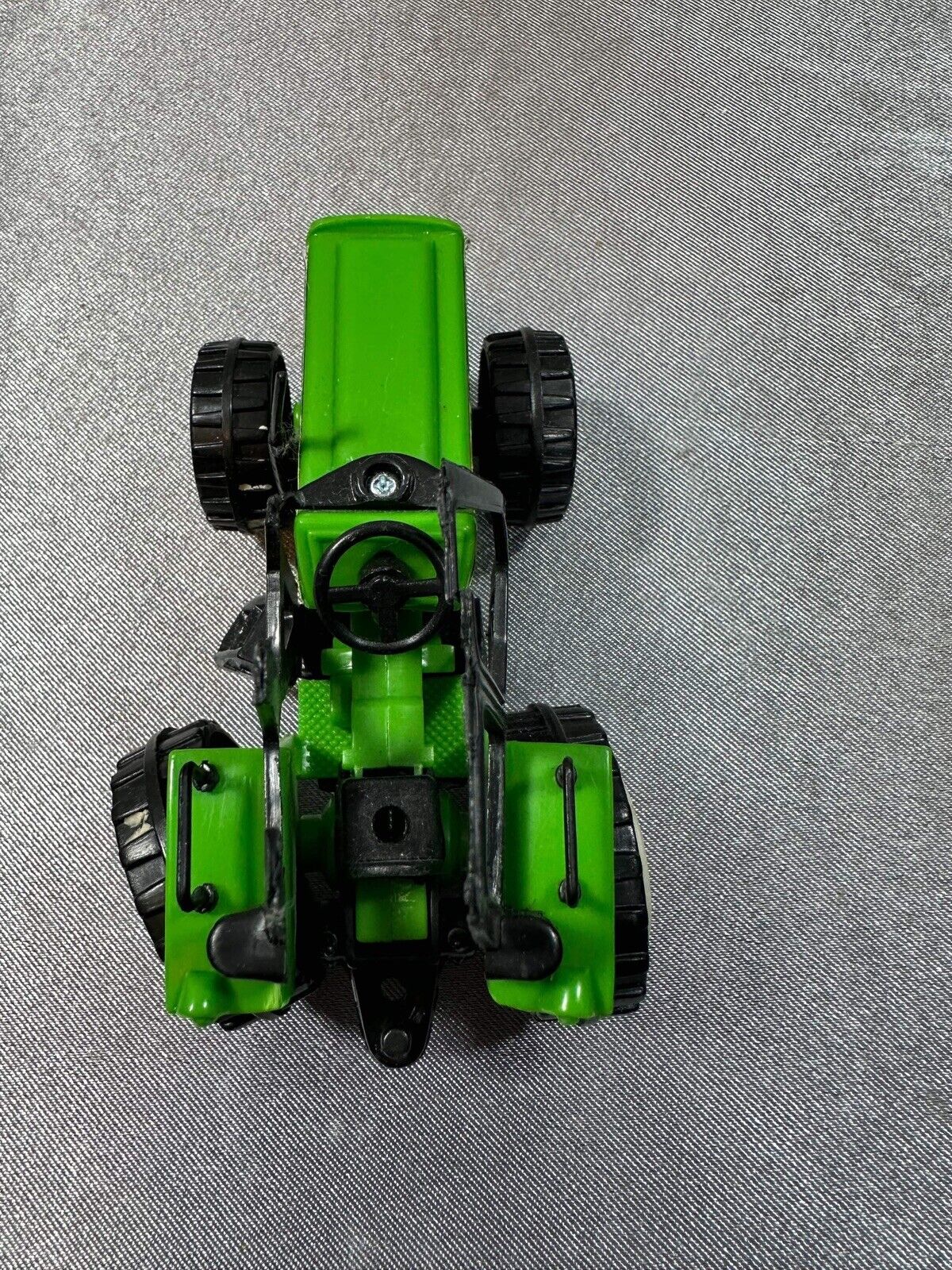 Vintage Farm Motor Tractor VTY 004