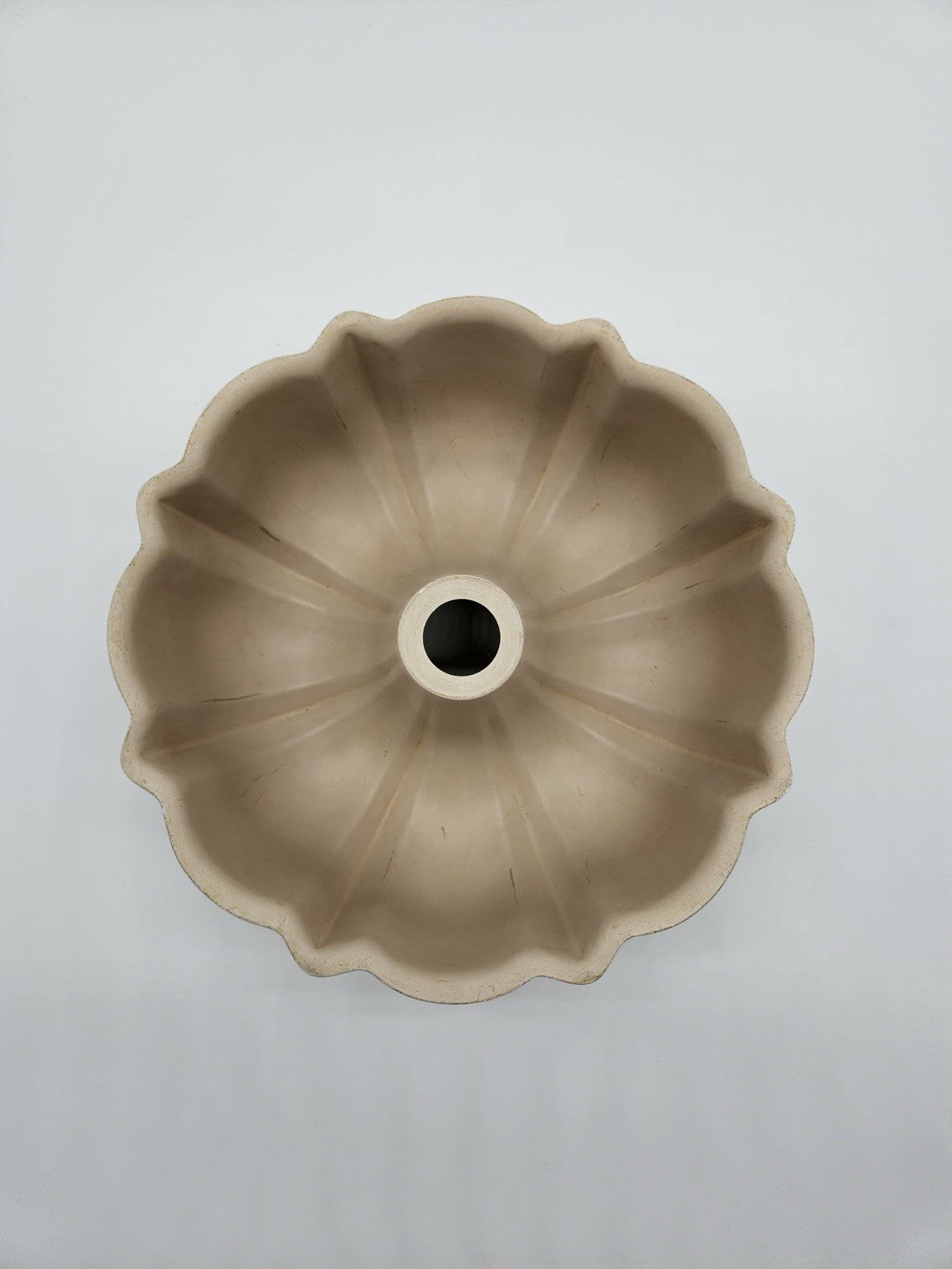 Vintage Northland Aluminum 10” Bundt Cake Pan Fluted Tube Yellow Gold Ombré USA