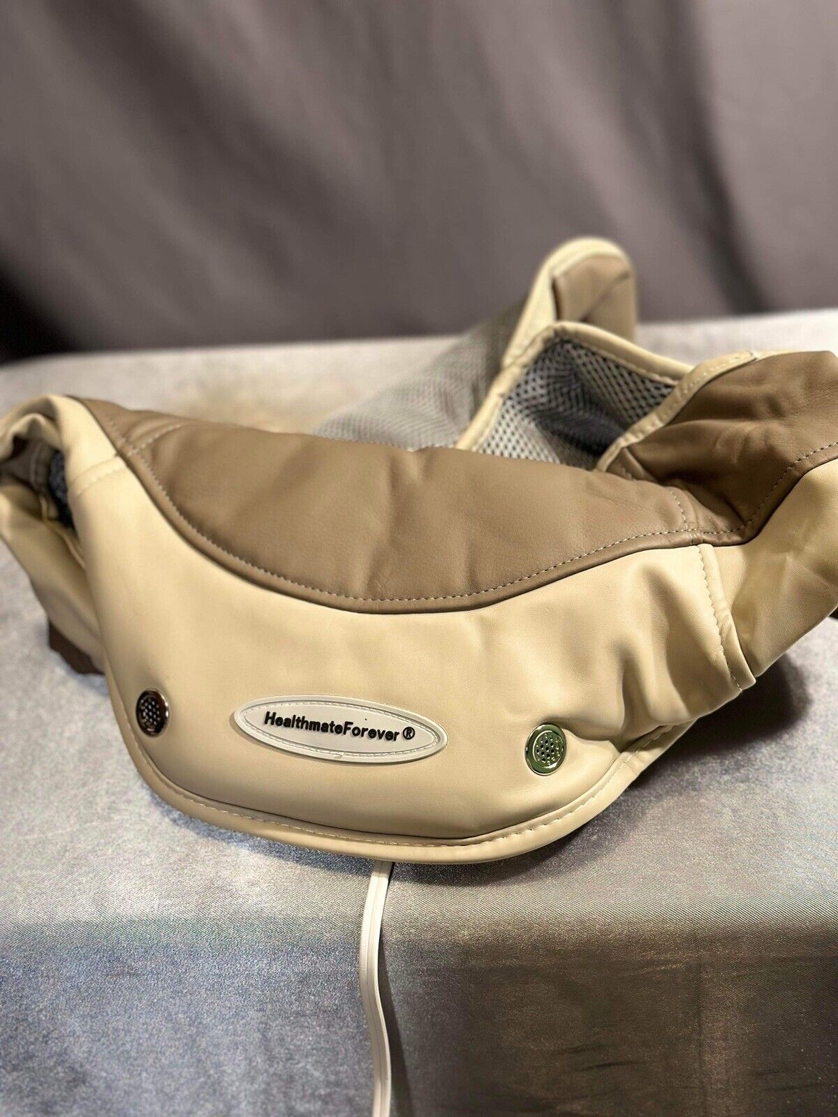HealthmateForever Pain Relief Neck & Shoulder Sport Massager with Heat. NEW MISC